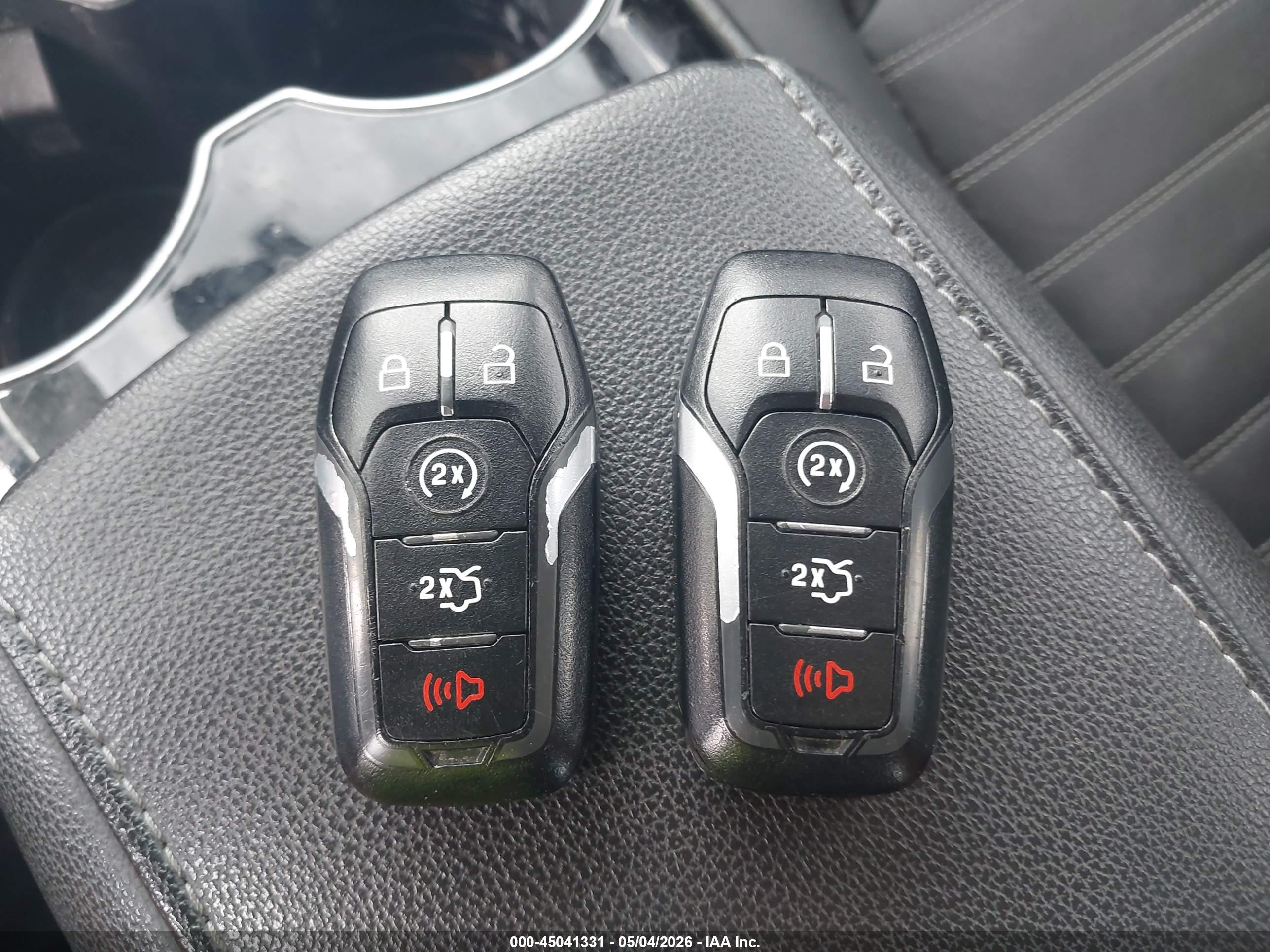 FORD FUSION image 11
