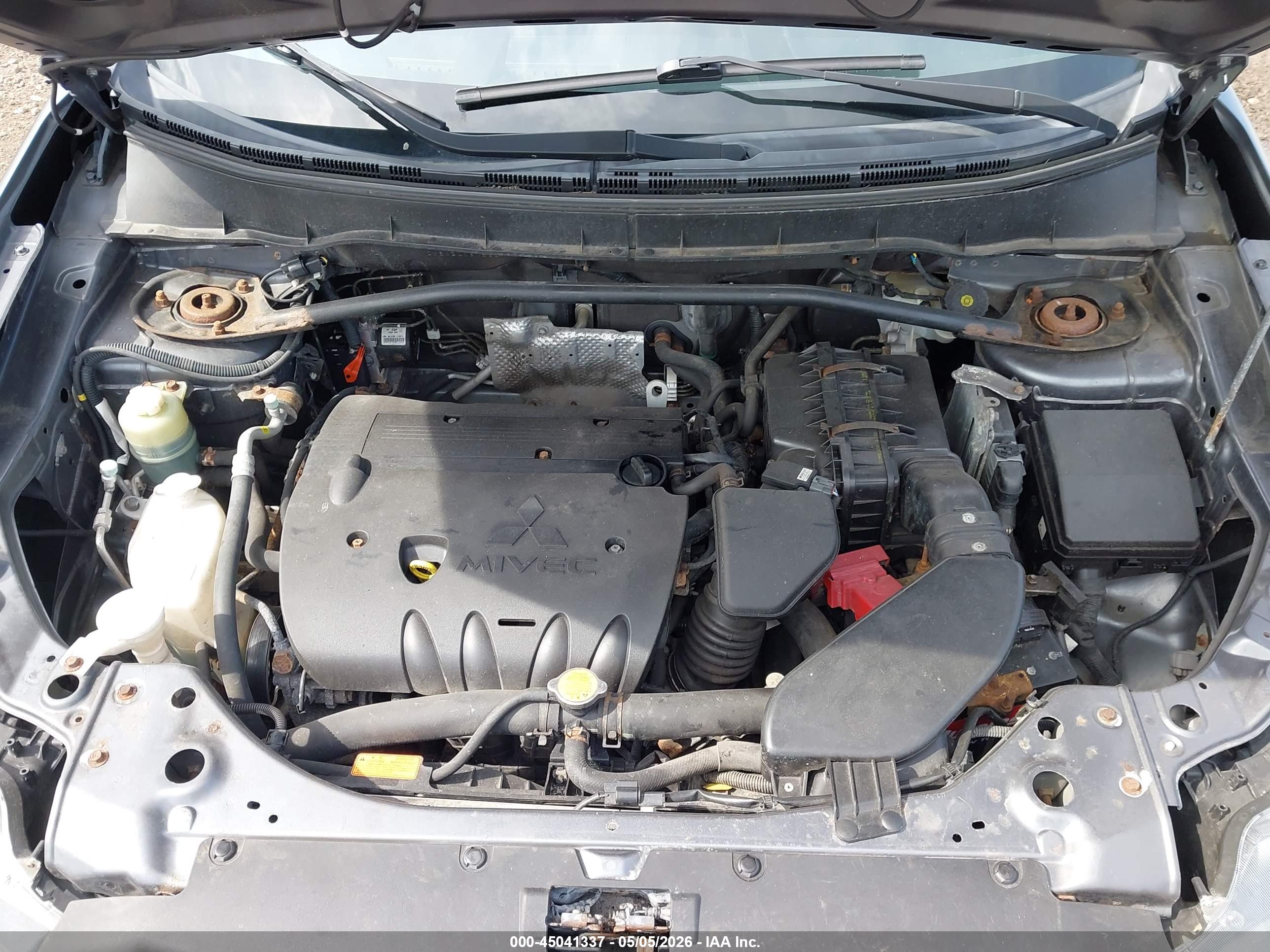 MITSUBISHI OUTLANDER image 10