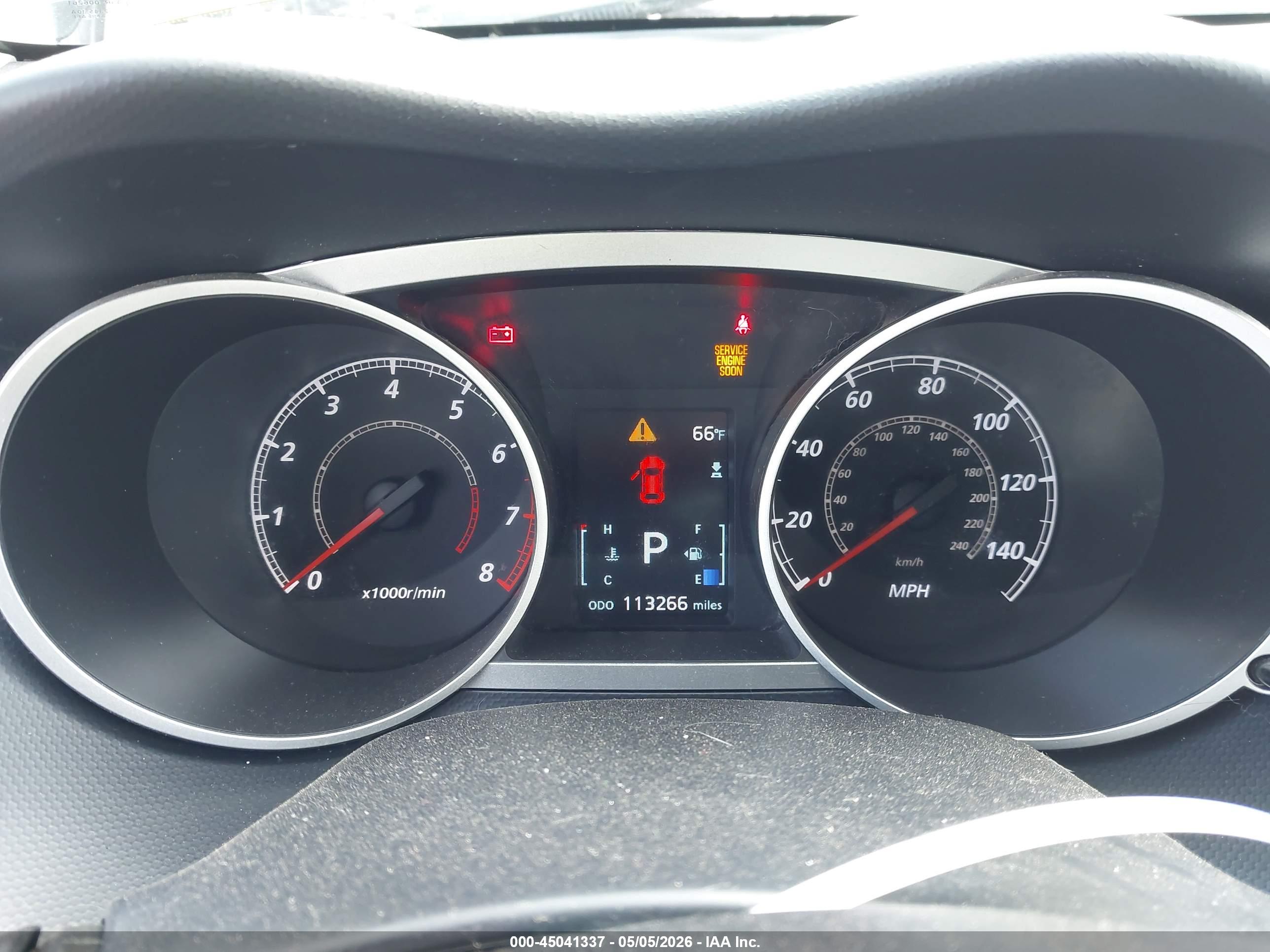 MITSUBISHI OUTLANDER image 7