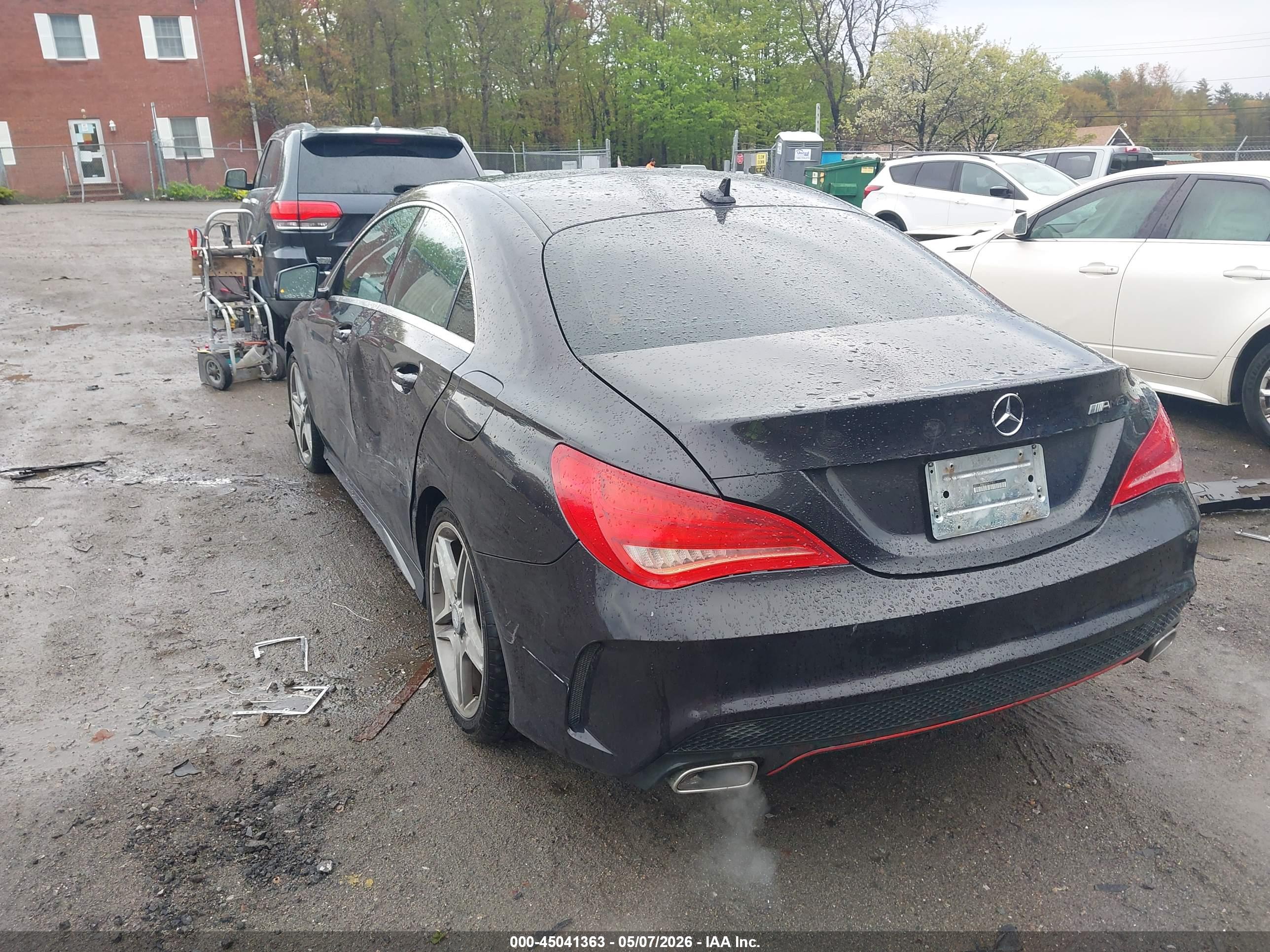 MERCEDES-BENZ CLA image 3