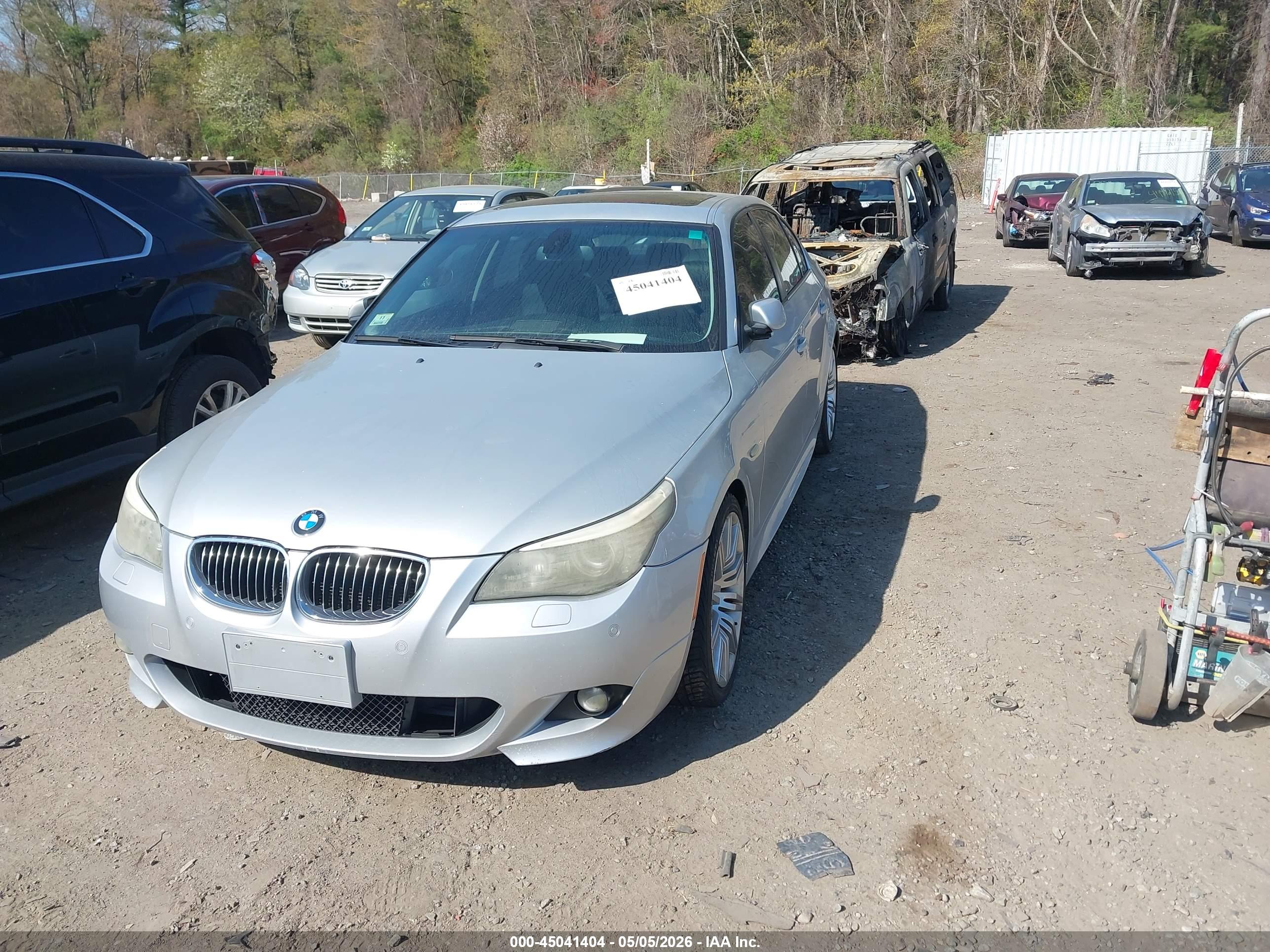 BMW 550I image 2