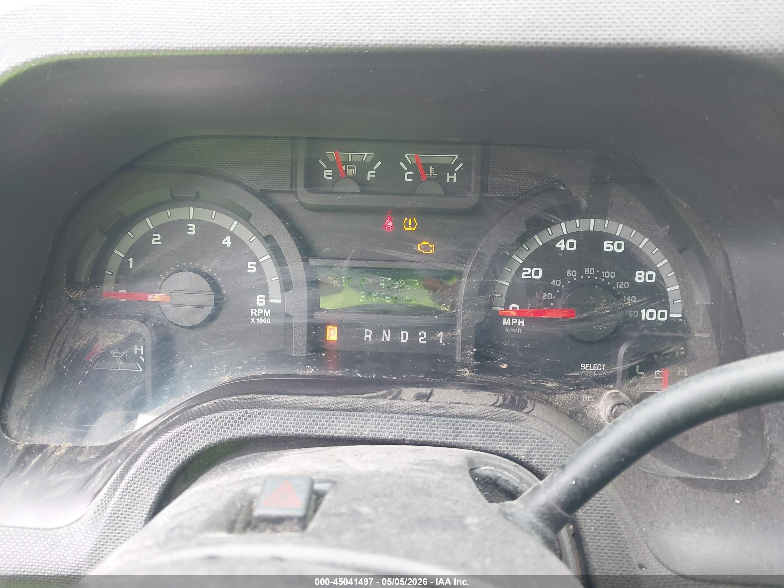 FORD E-250 image 7