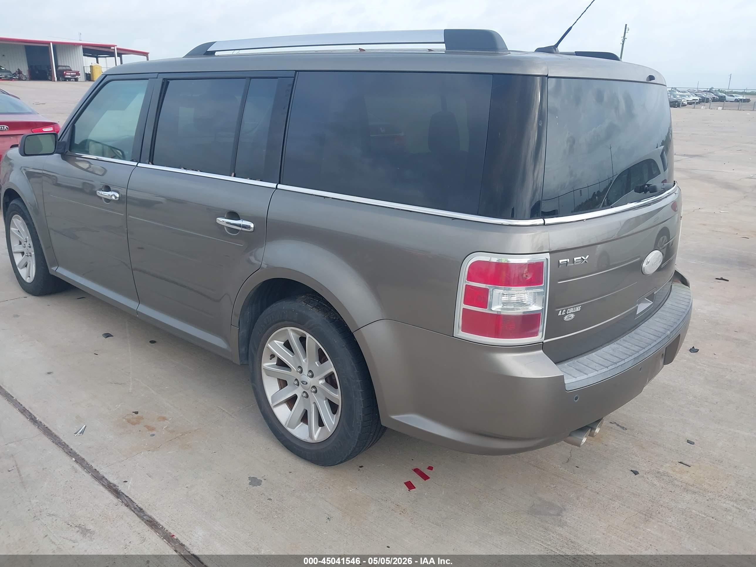 FORD FLEX image 3