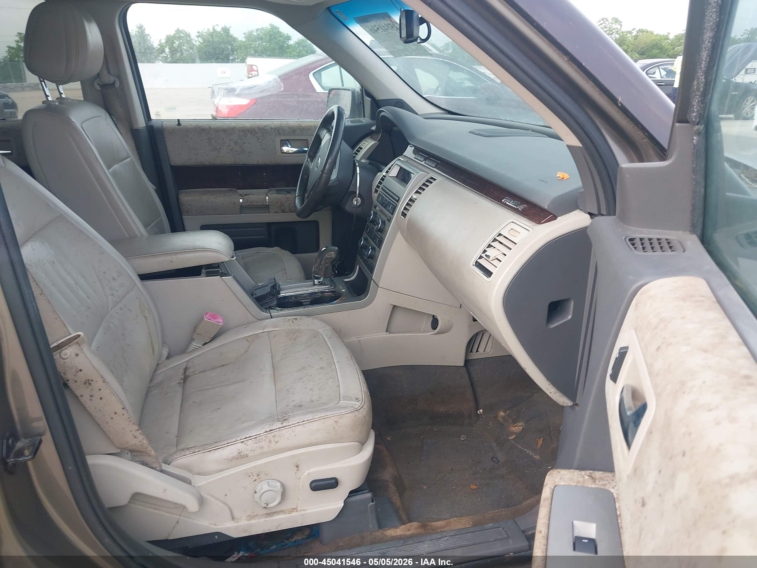 FORD FLEX image 5