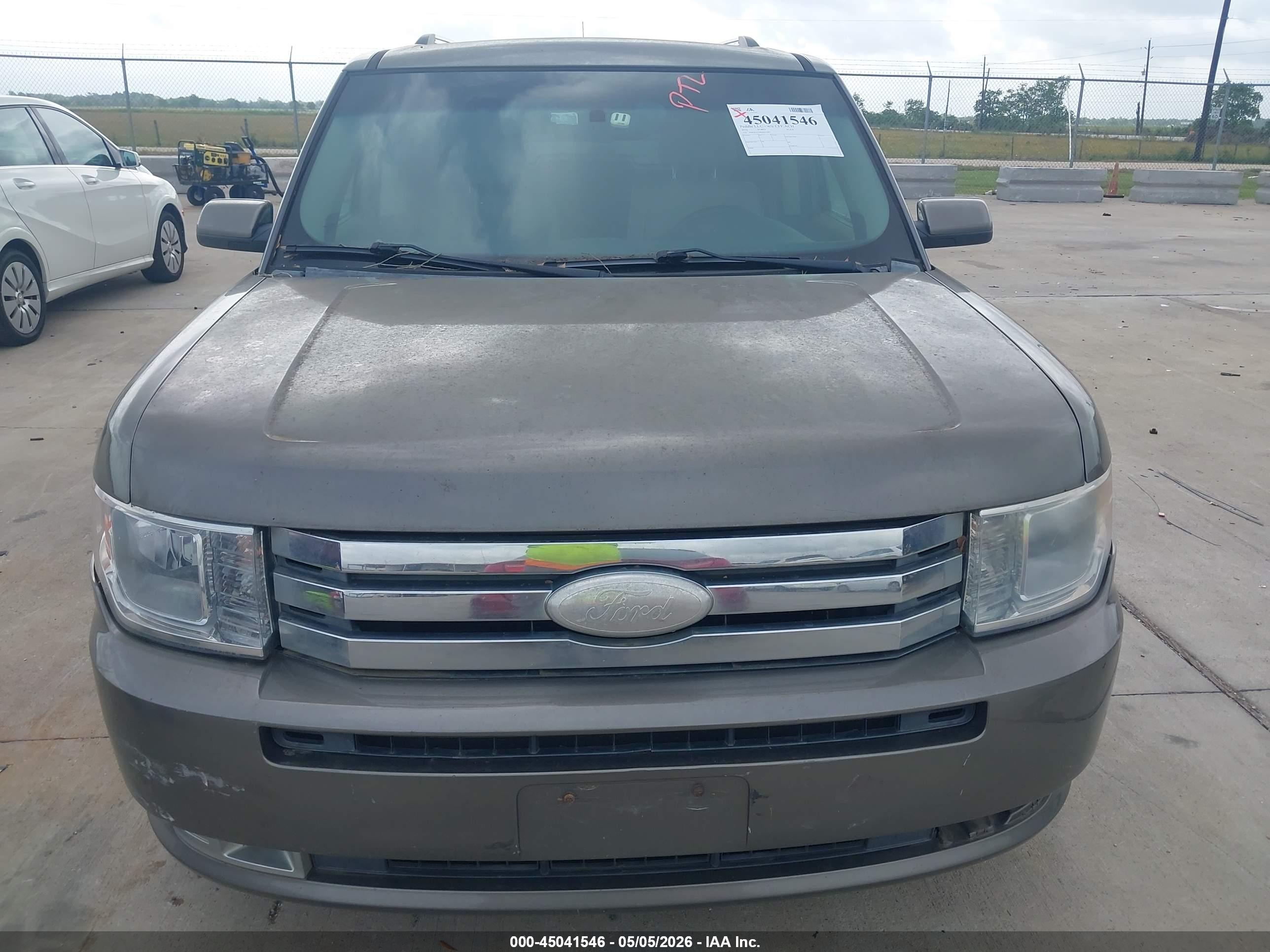FORD FLEX image 6
