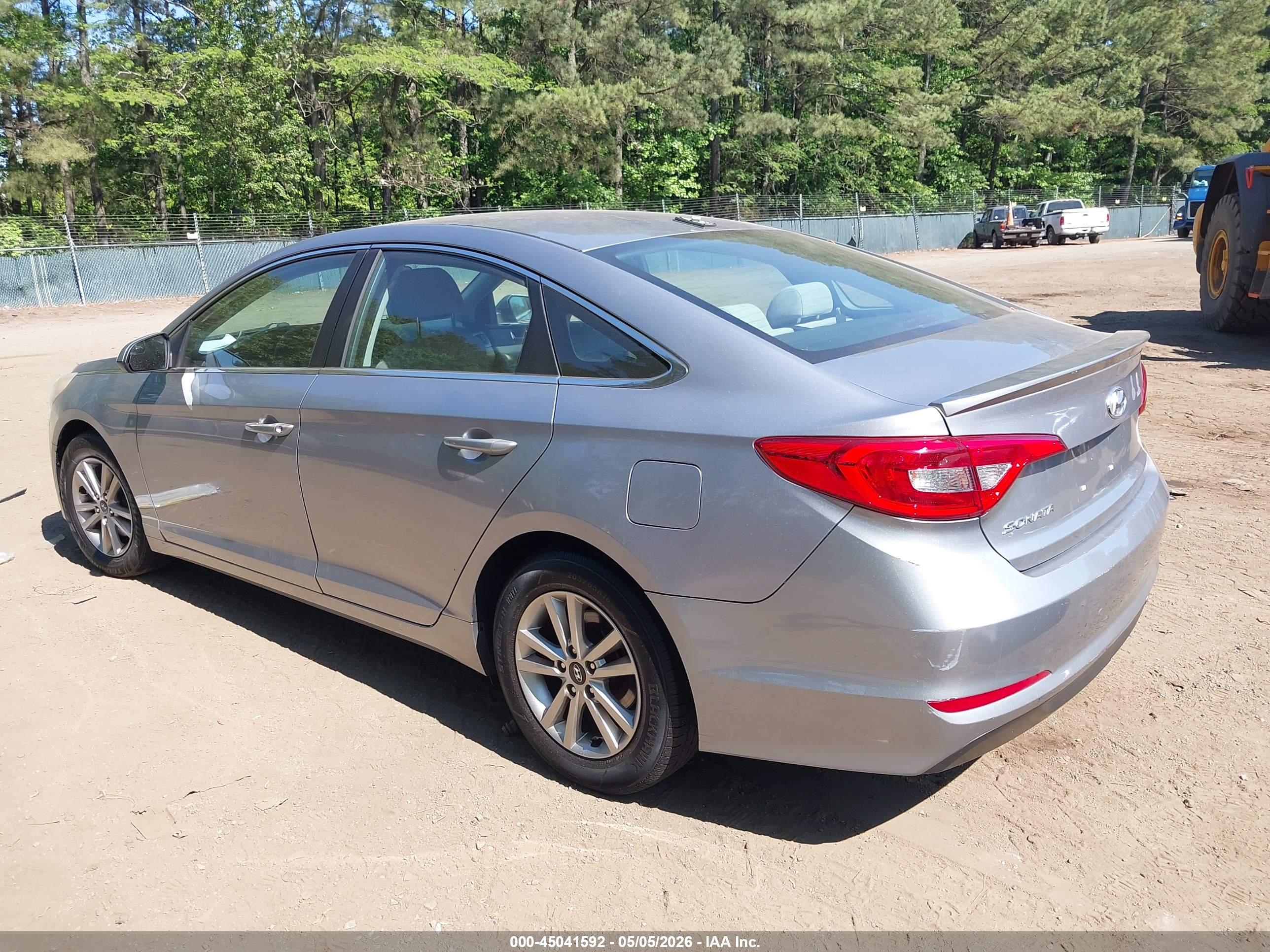 HYUNDAI SONATA image 3