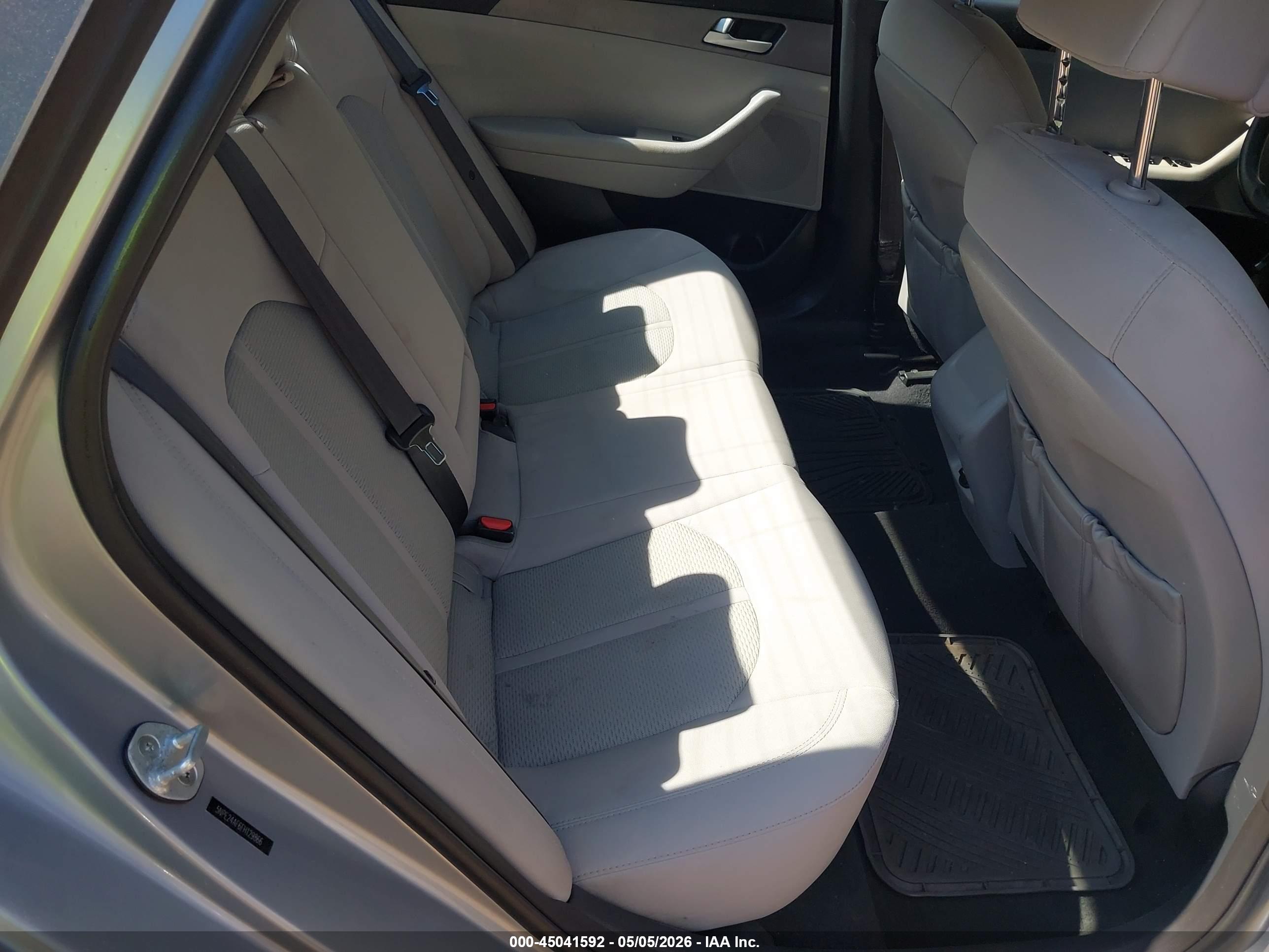 HYUNDAI SONATA image 8