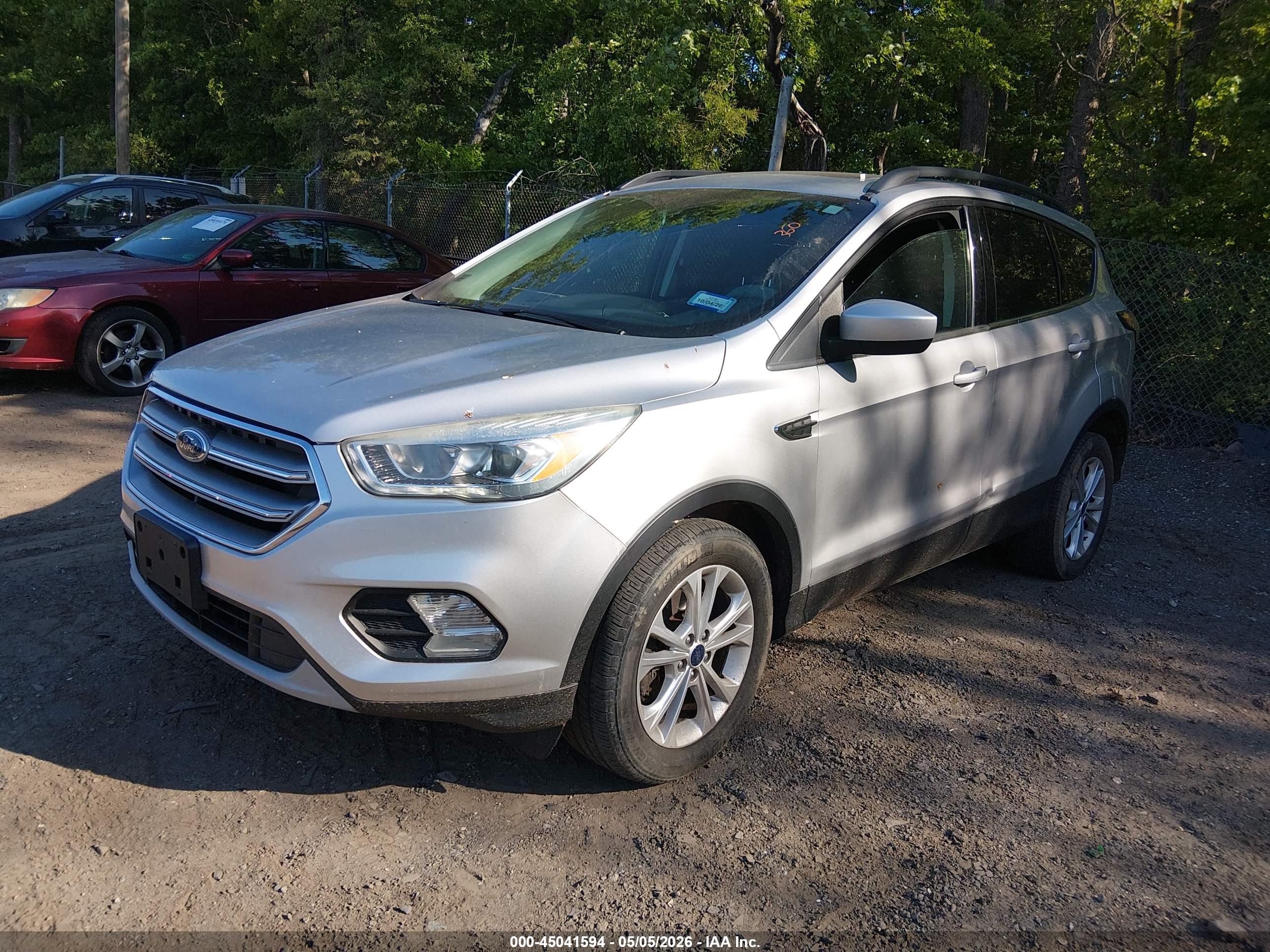 FORD ESCAPE image 2