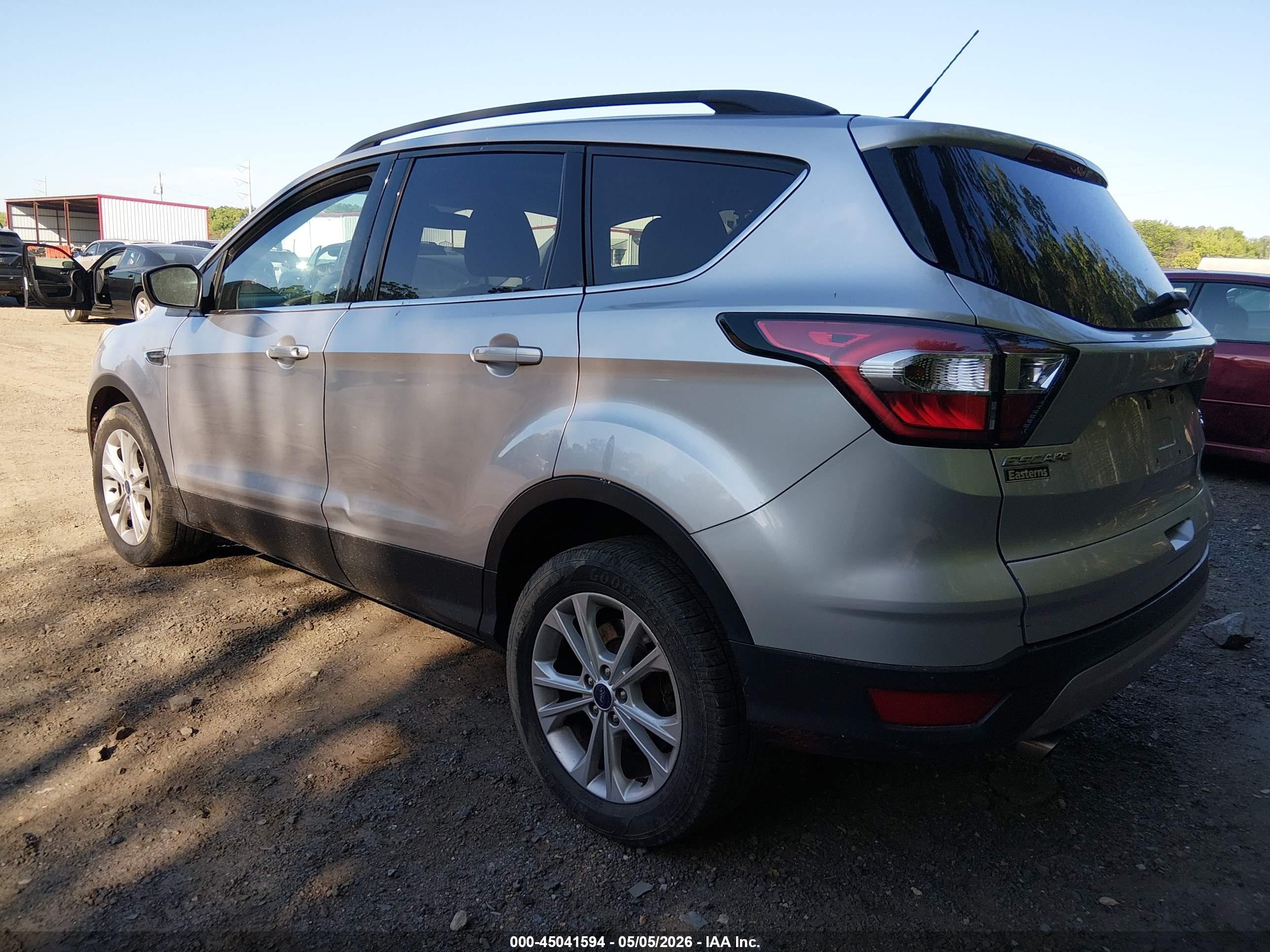 FORD ESCAPE image 3
