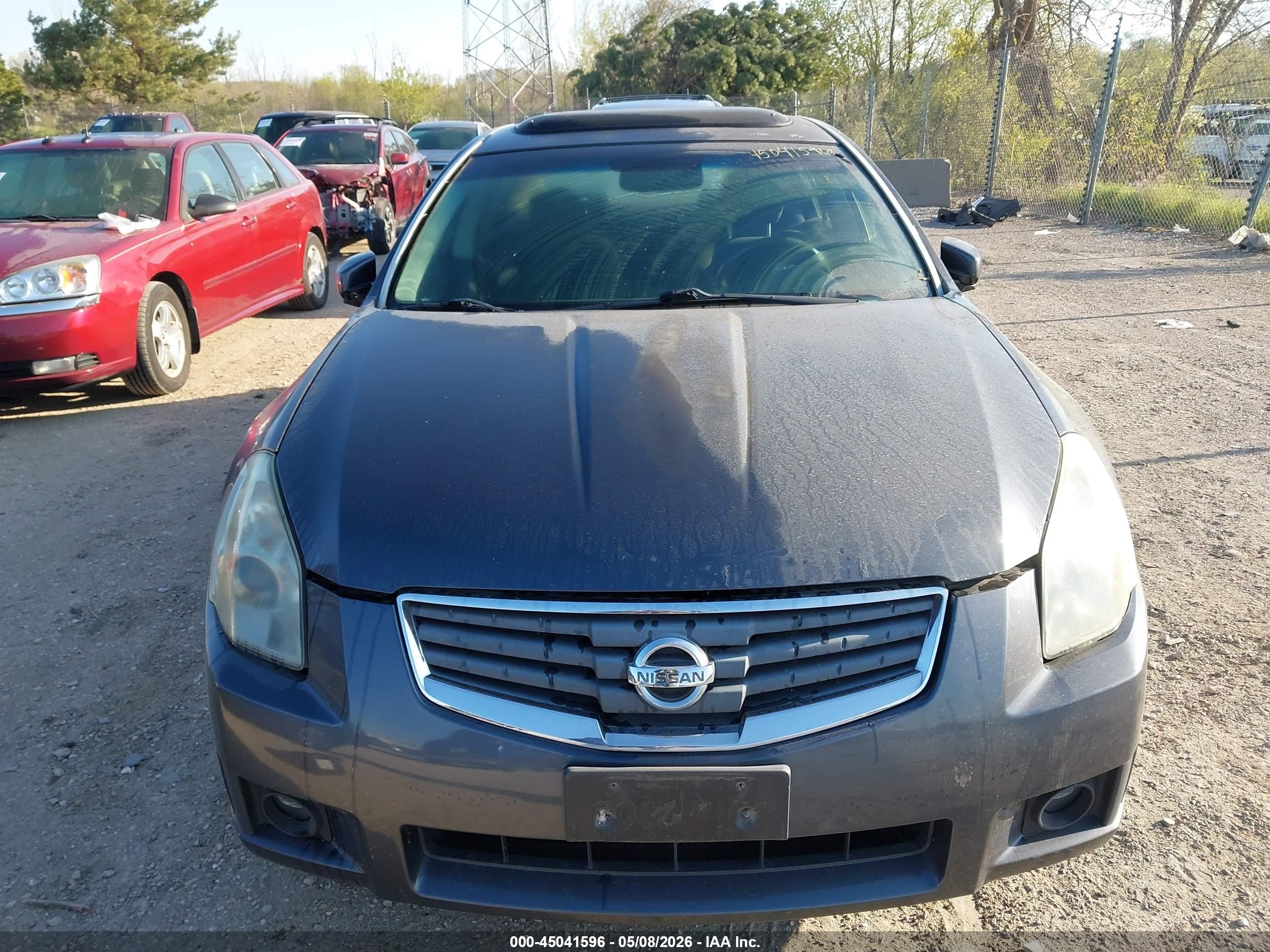 NISSAN MAXIMA image 6