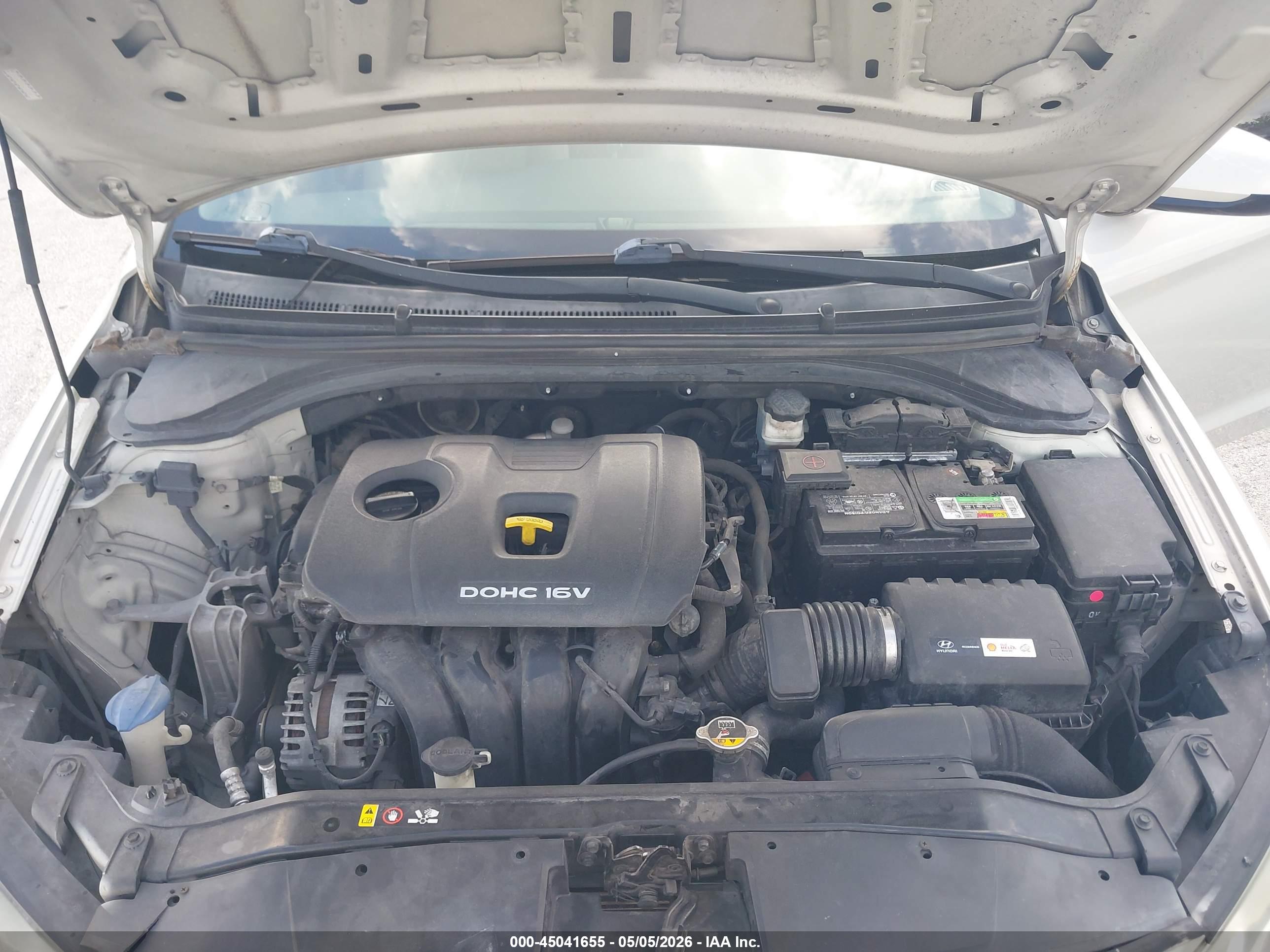 HYUNDAI ELANTRA image 10