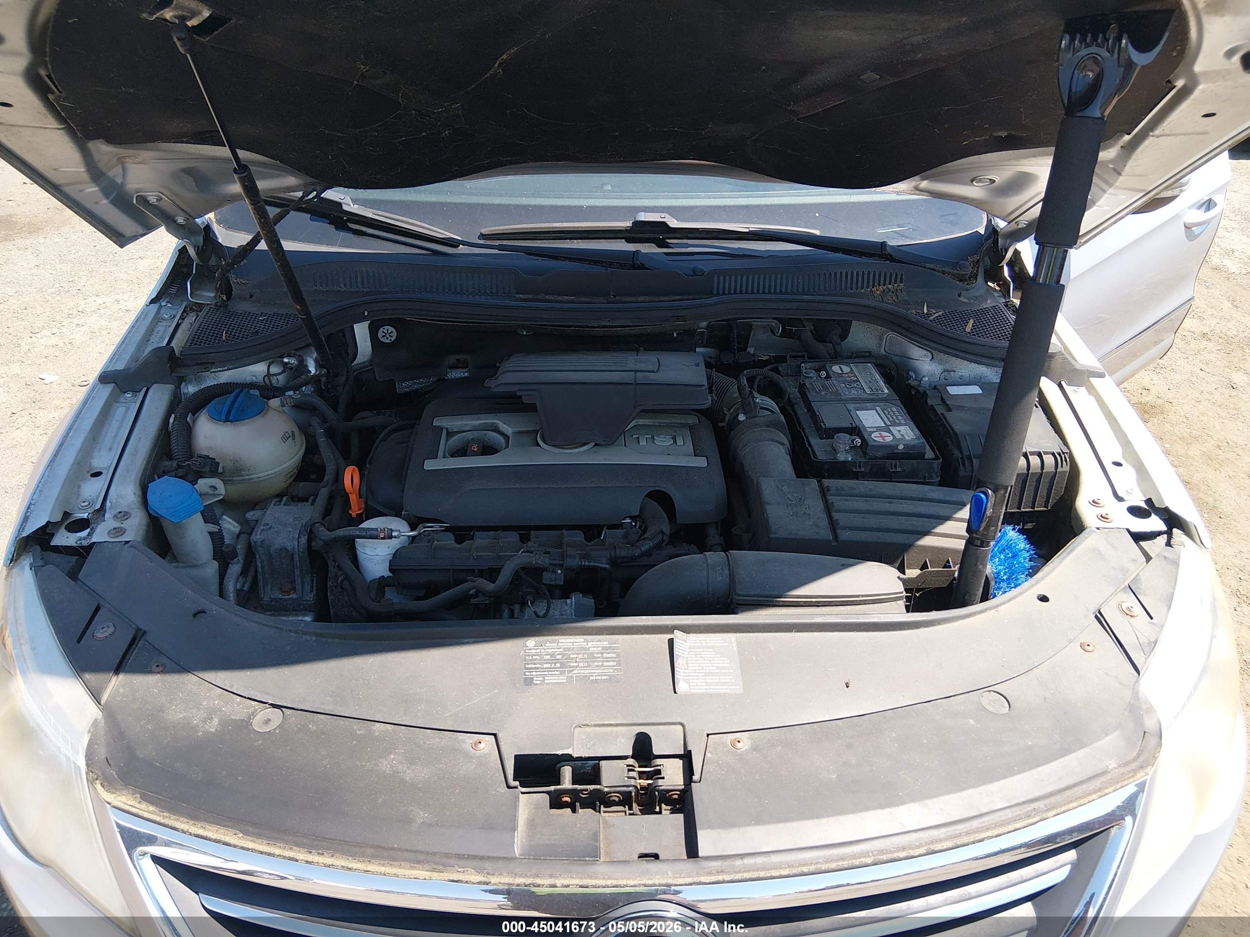 VOLKSWAGEN CC image 10