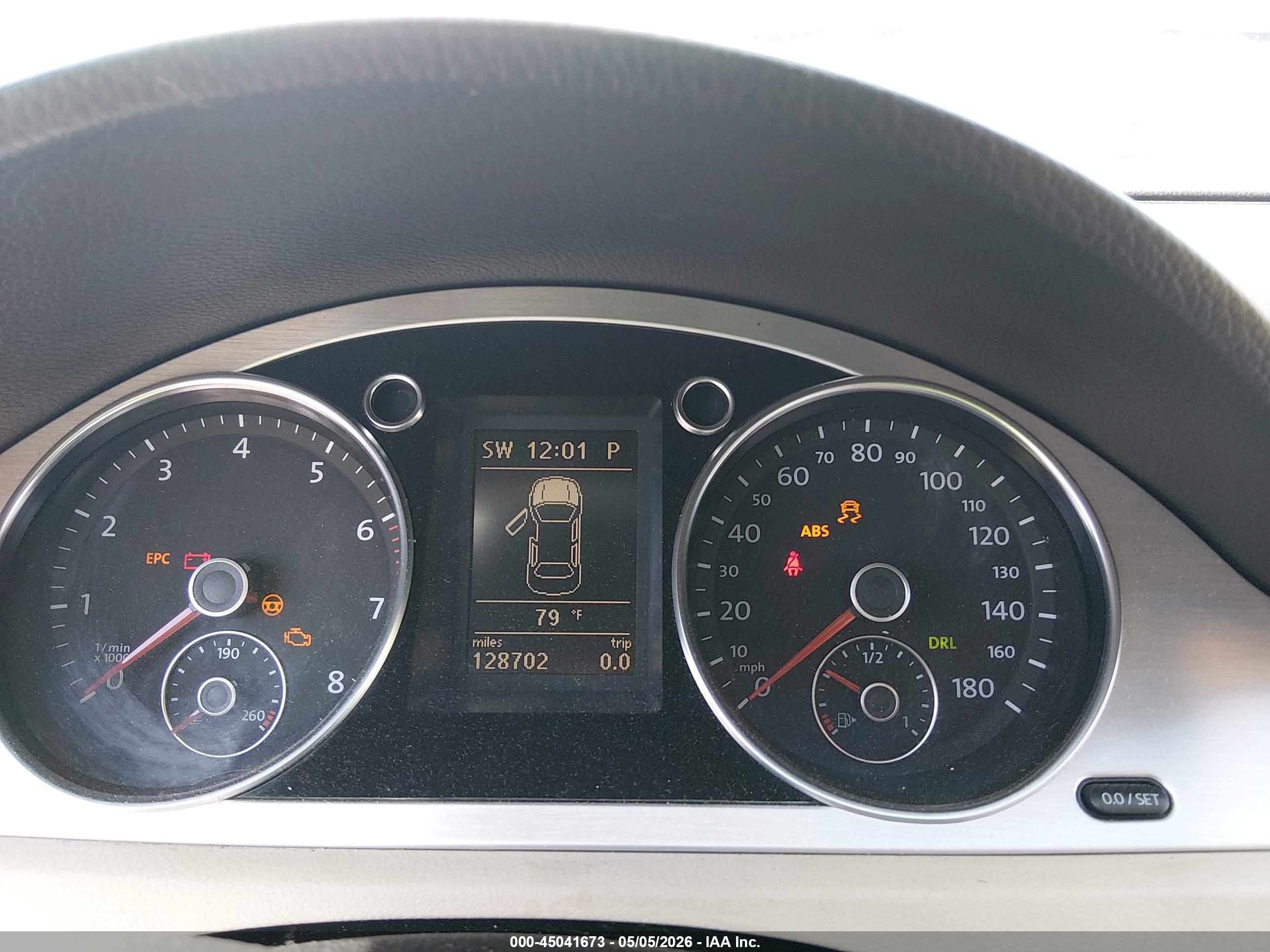 VOLKSWAGEN CC image 7