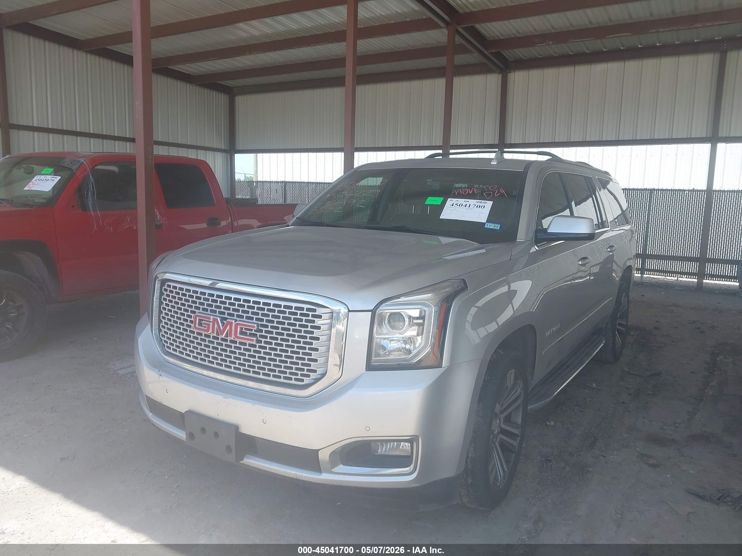 GMC YUKON image 2