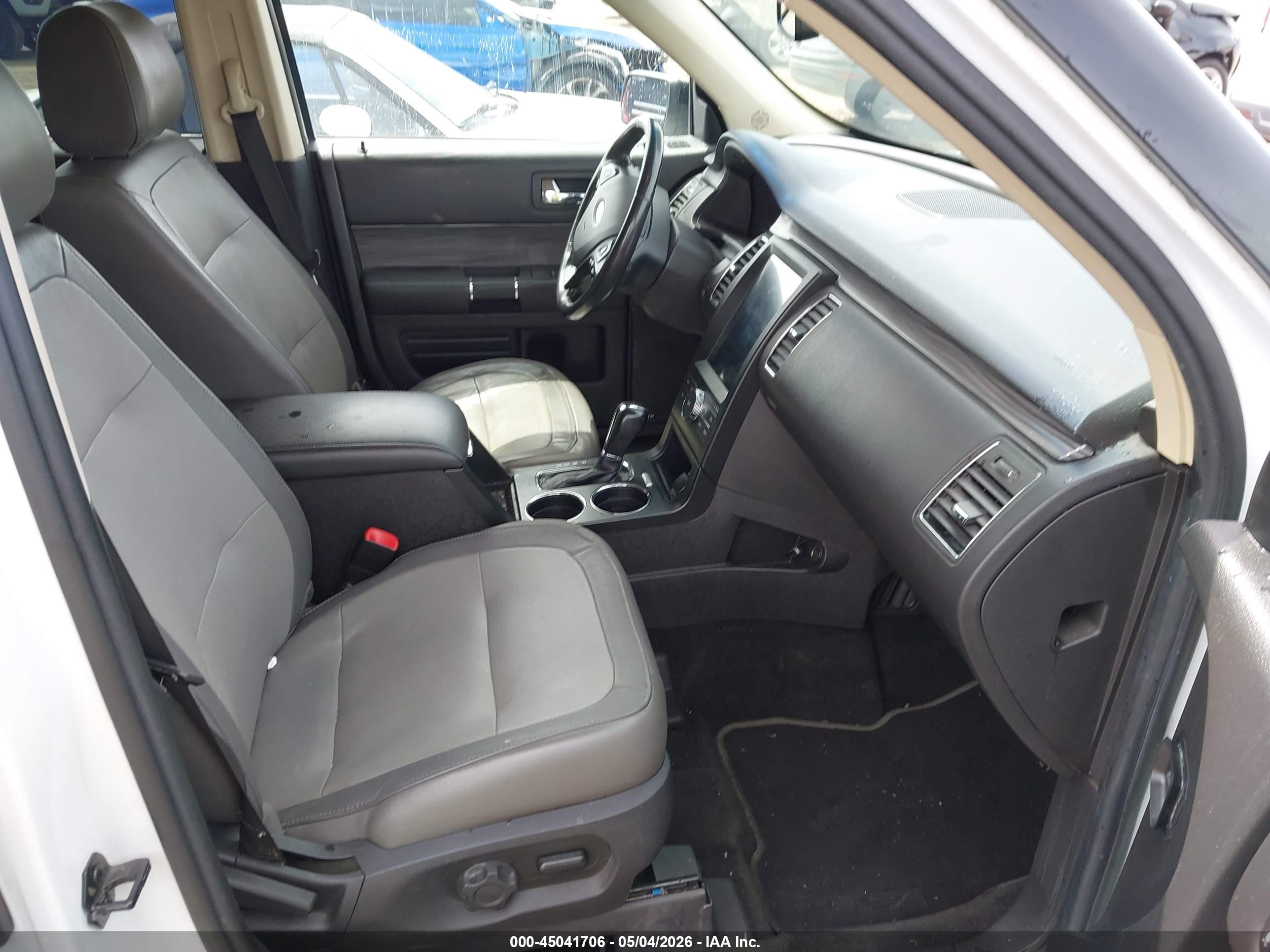 FORD FLEX image 5