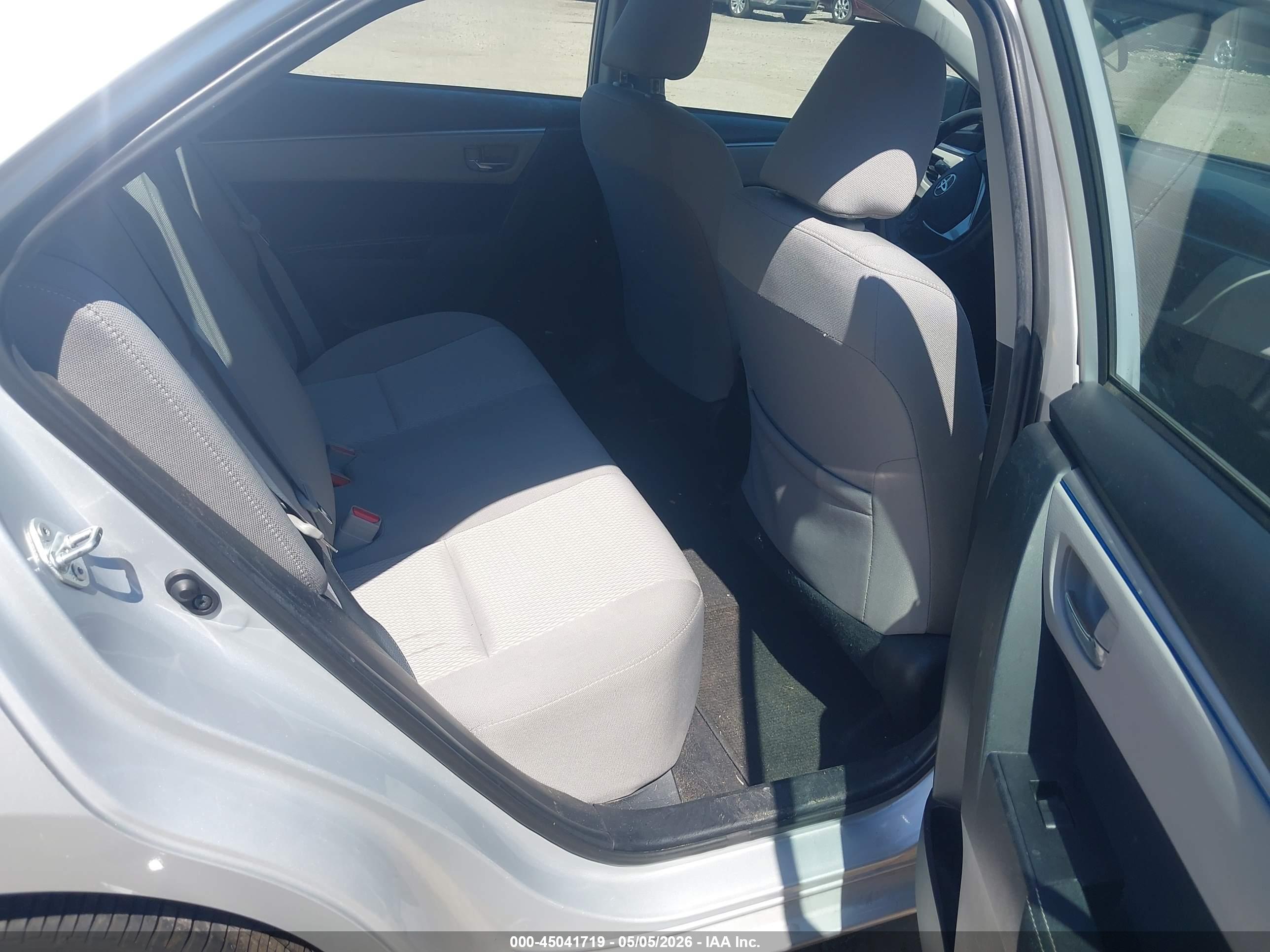 TOYOTA COROLLA image 8
