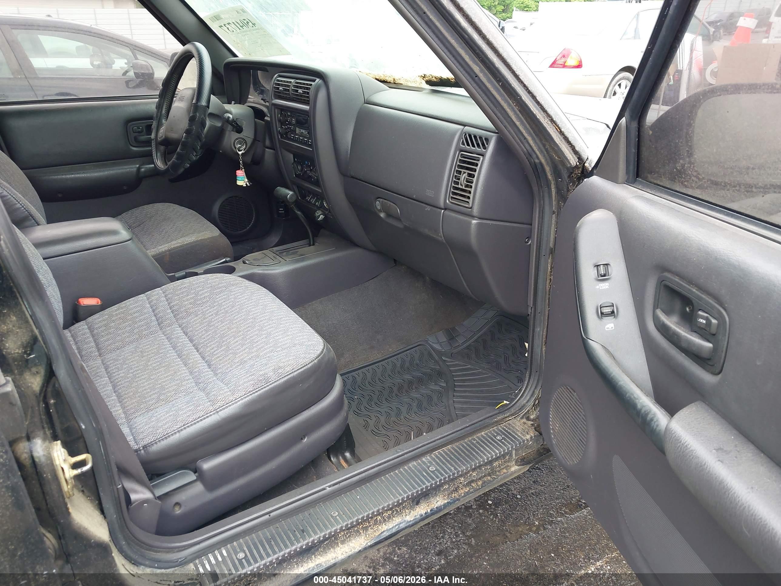 JEEP CHEROKEE image 5