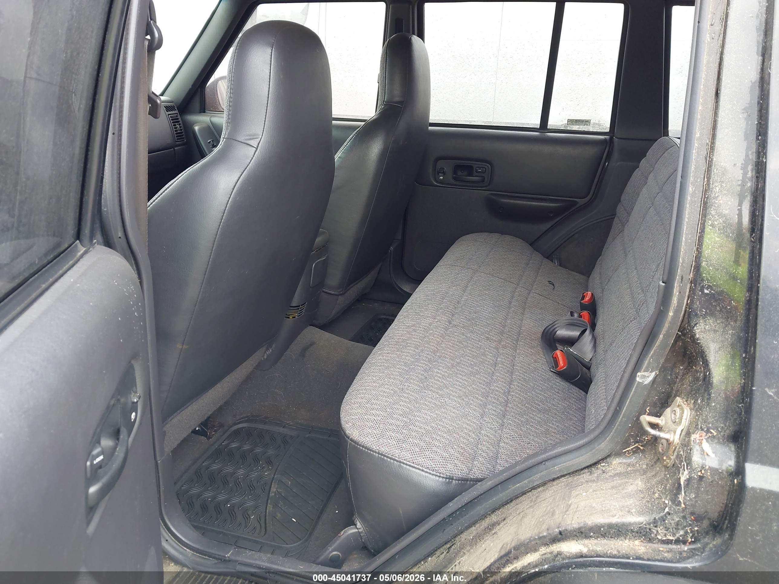 JEEP CHEROKEE image 8
