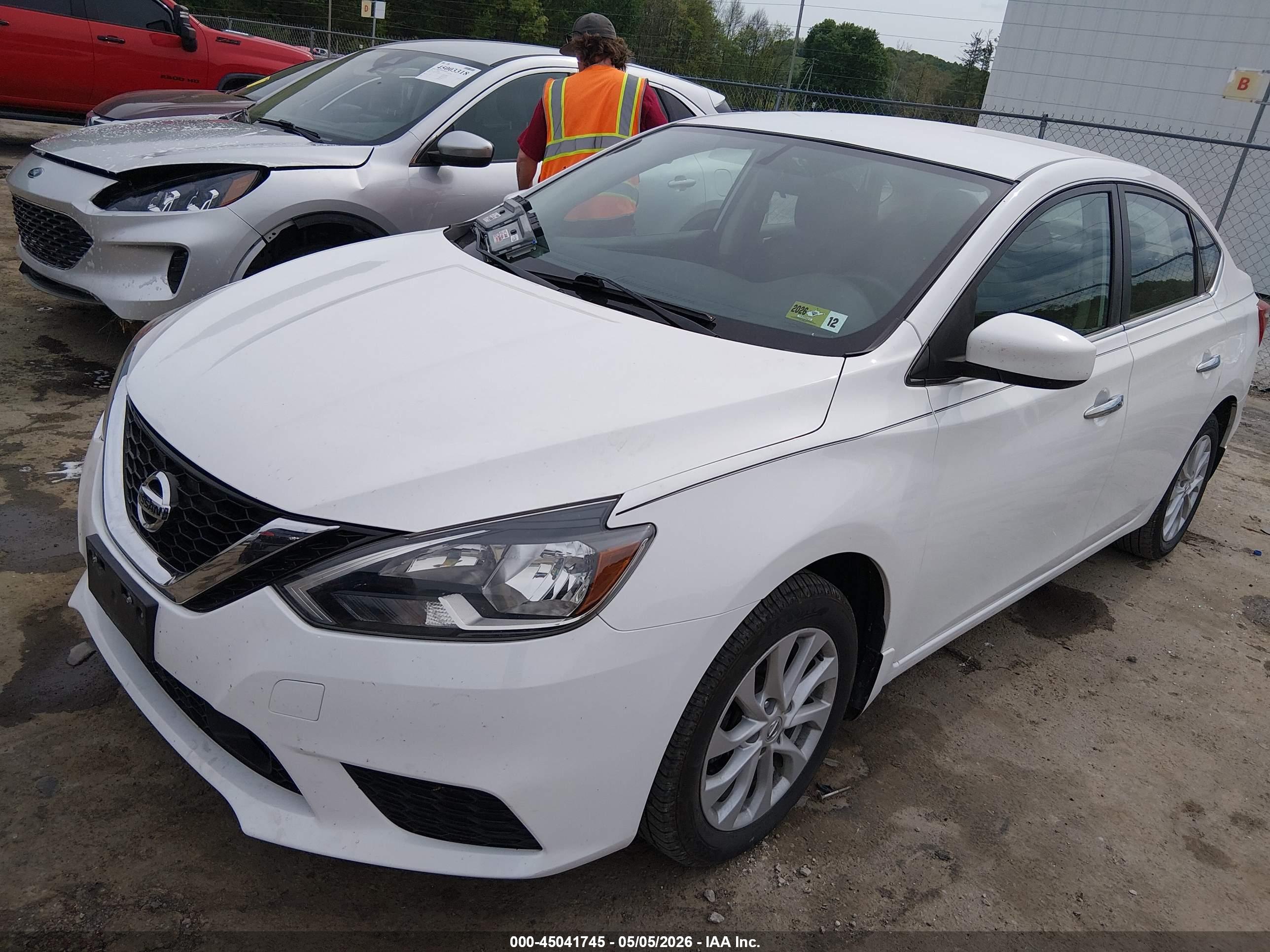 NISSAN SENTRA image 2