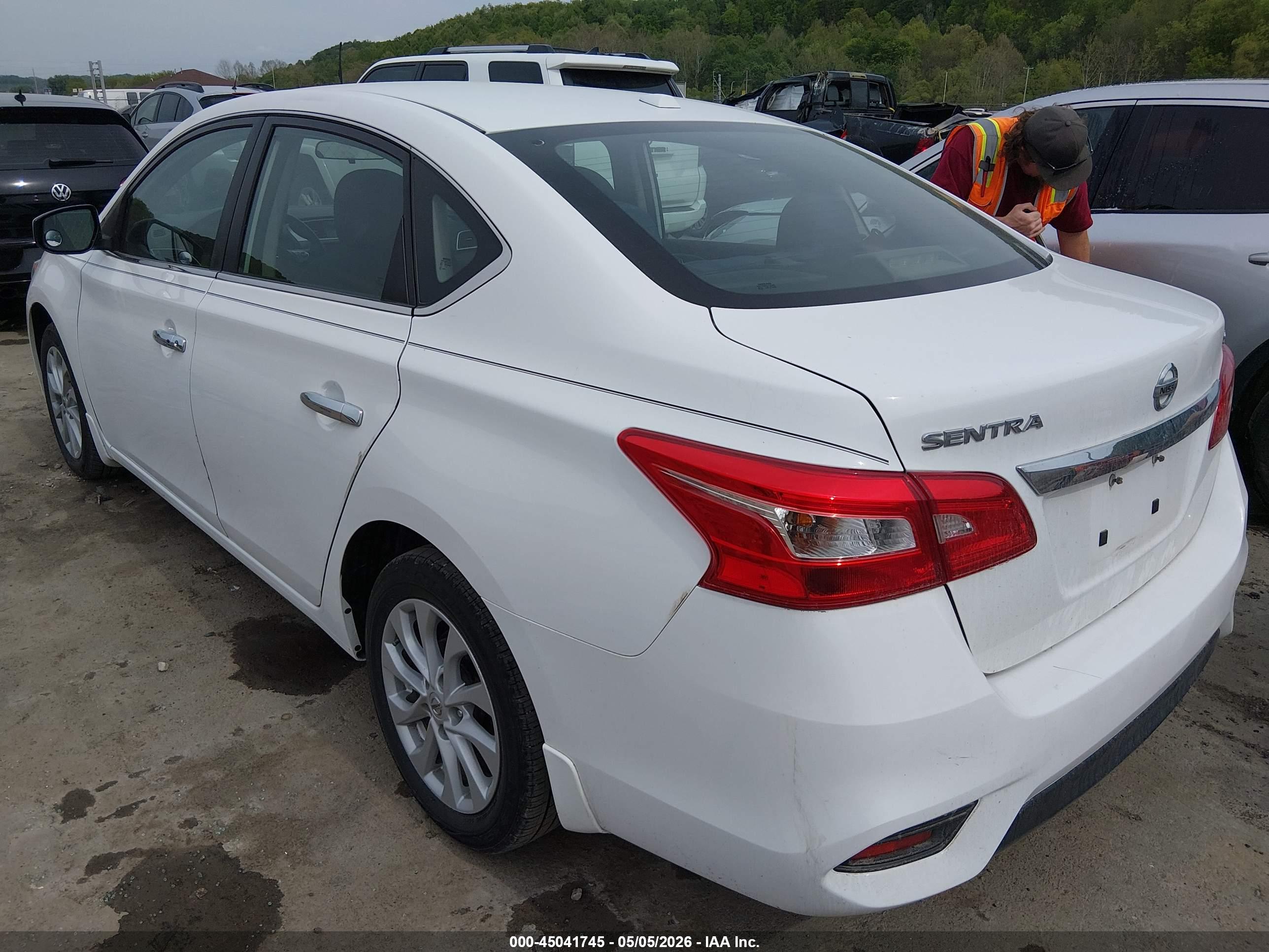 NISSAN SENTRA image 3