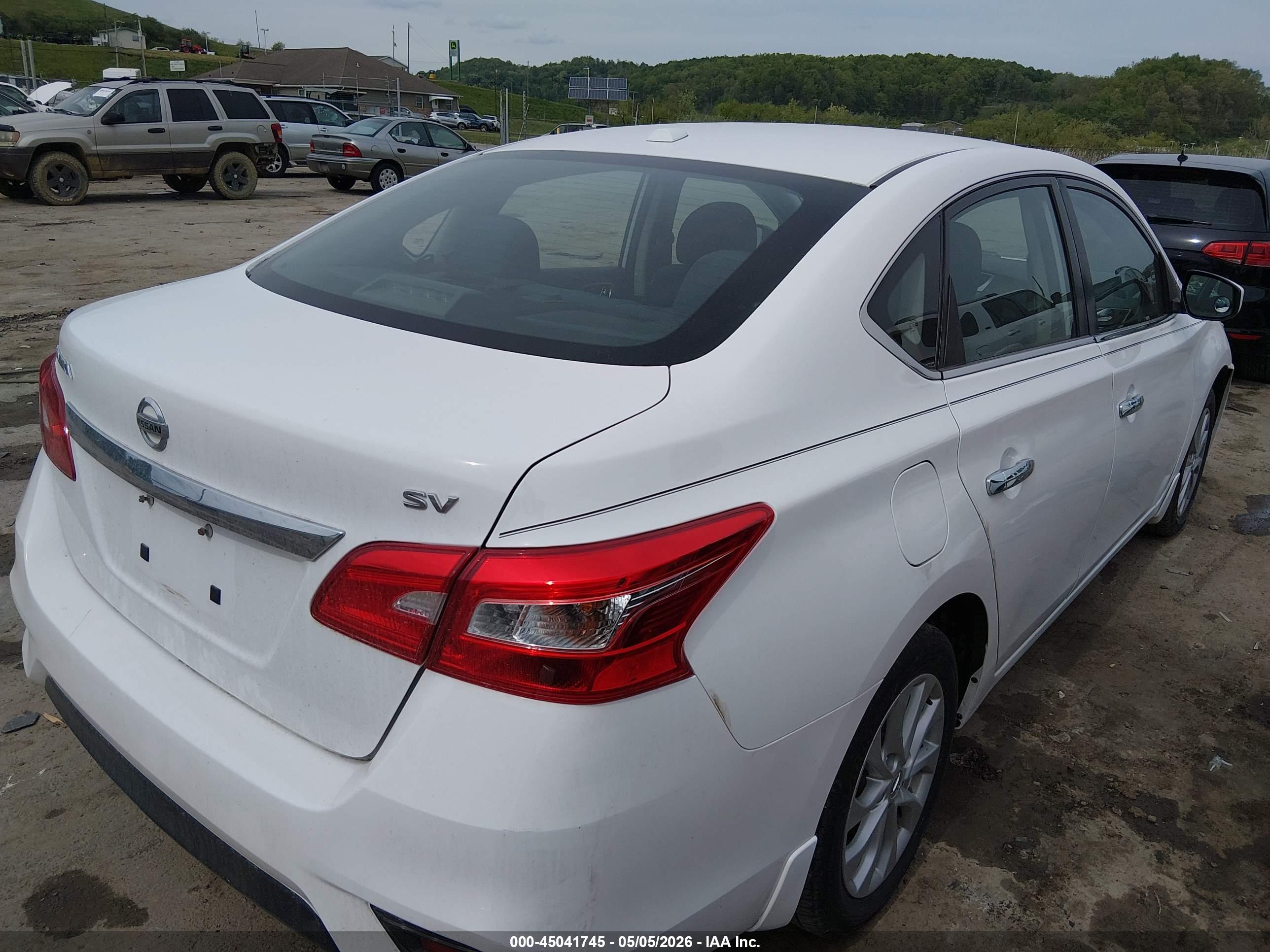 NISSAN SENTRA image 4
