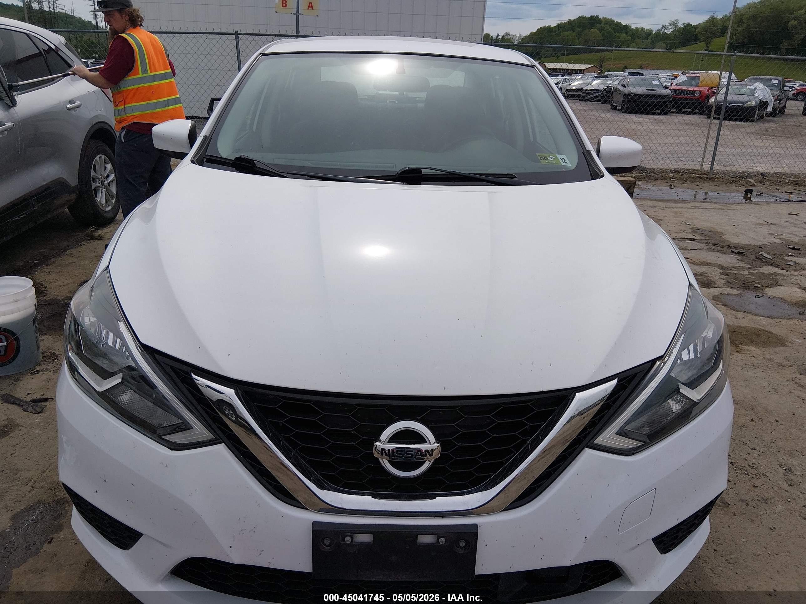 NISSAN SENTRA image 6