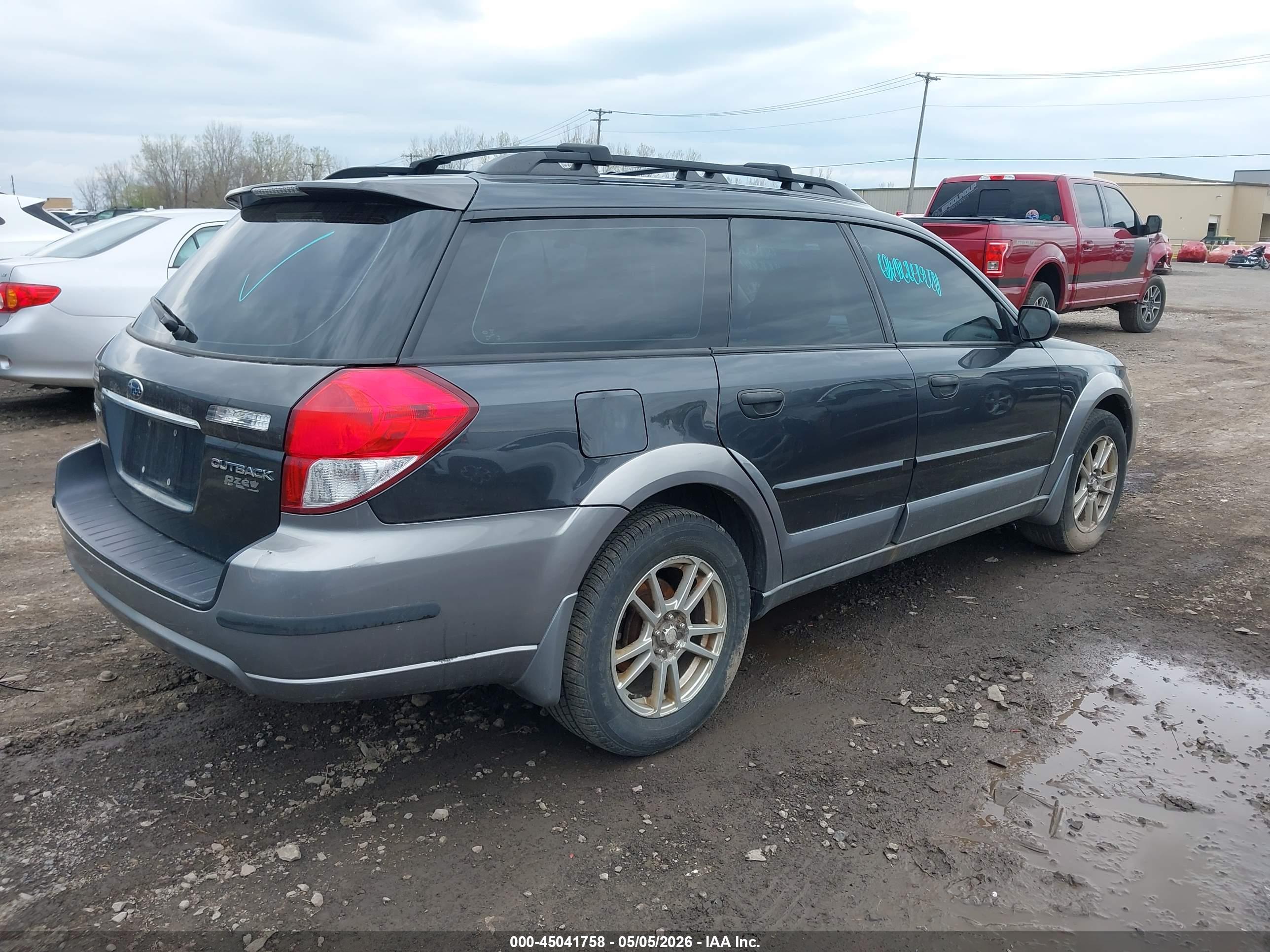 SUBARU OUTBACK image 4