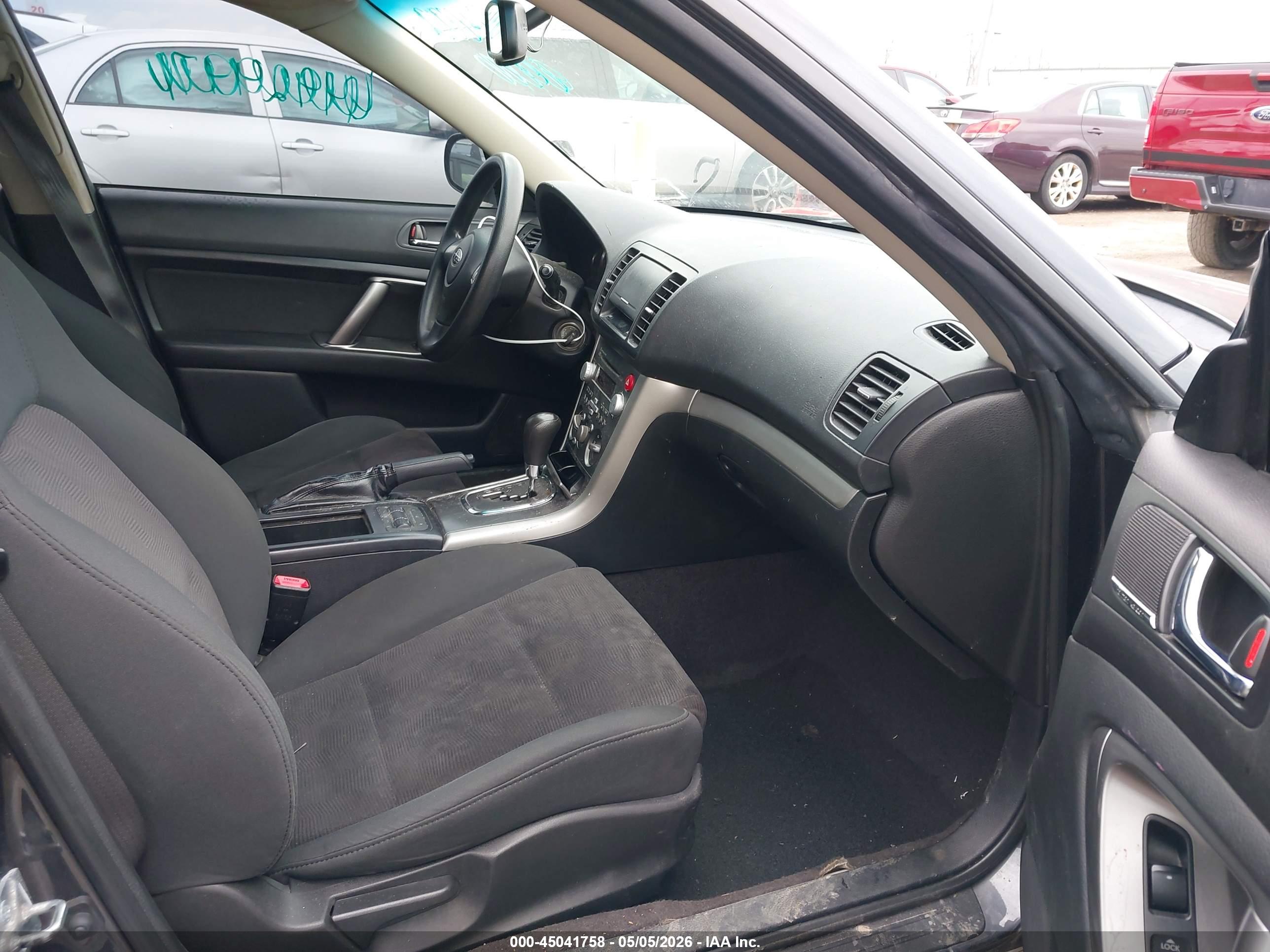 SUBARU OUTBACK image 5