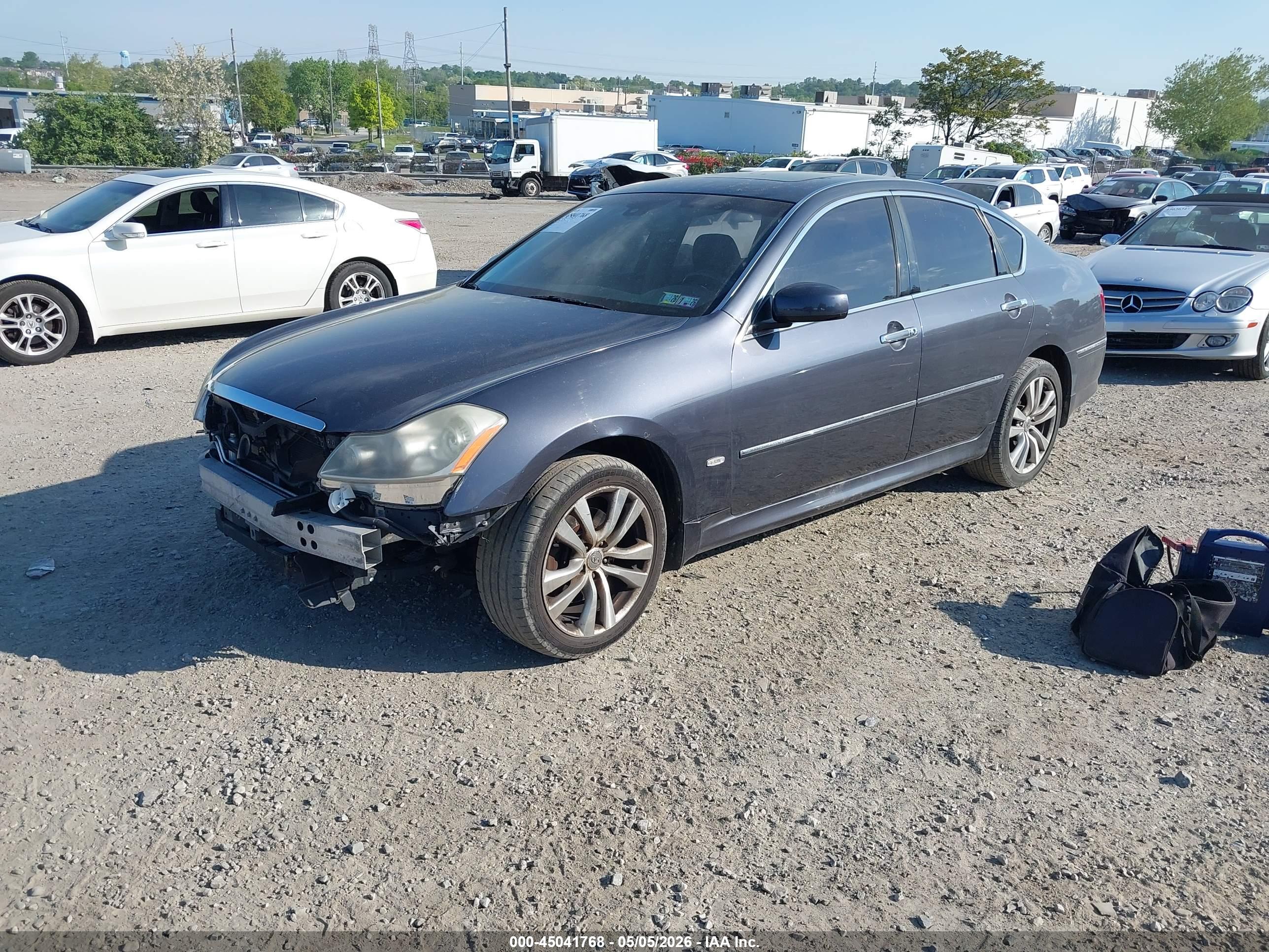 INFINITI M35X image 2