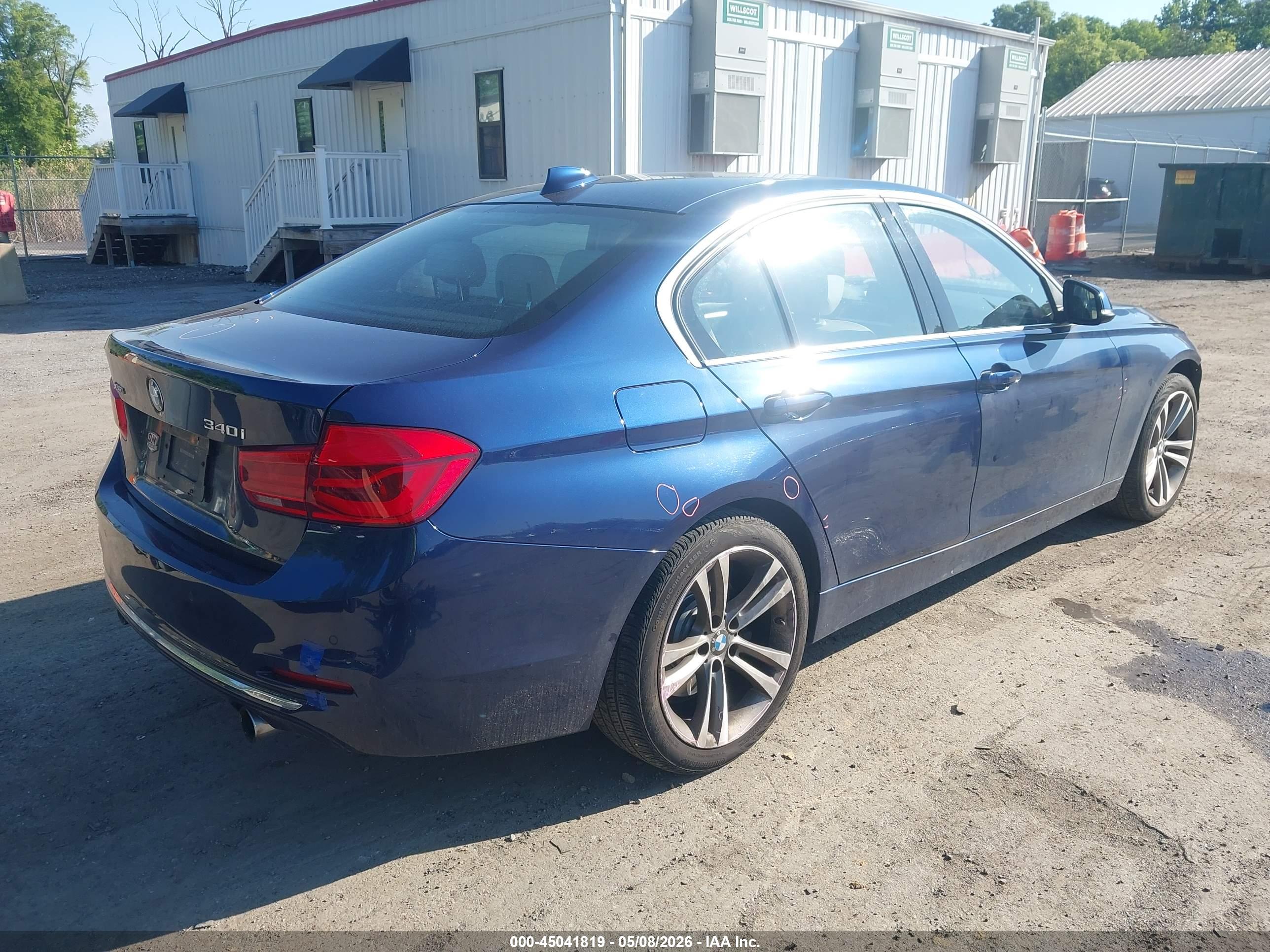 BMW 340I image 4