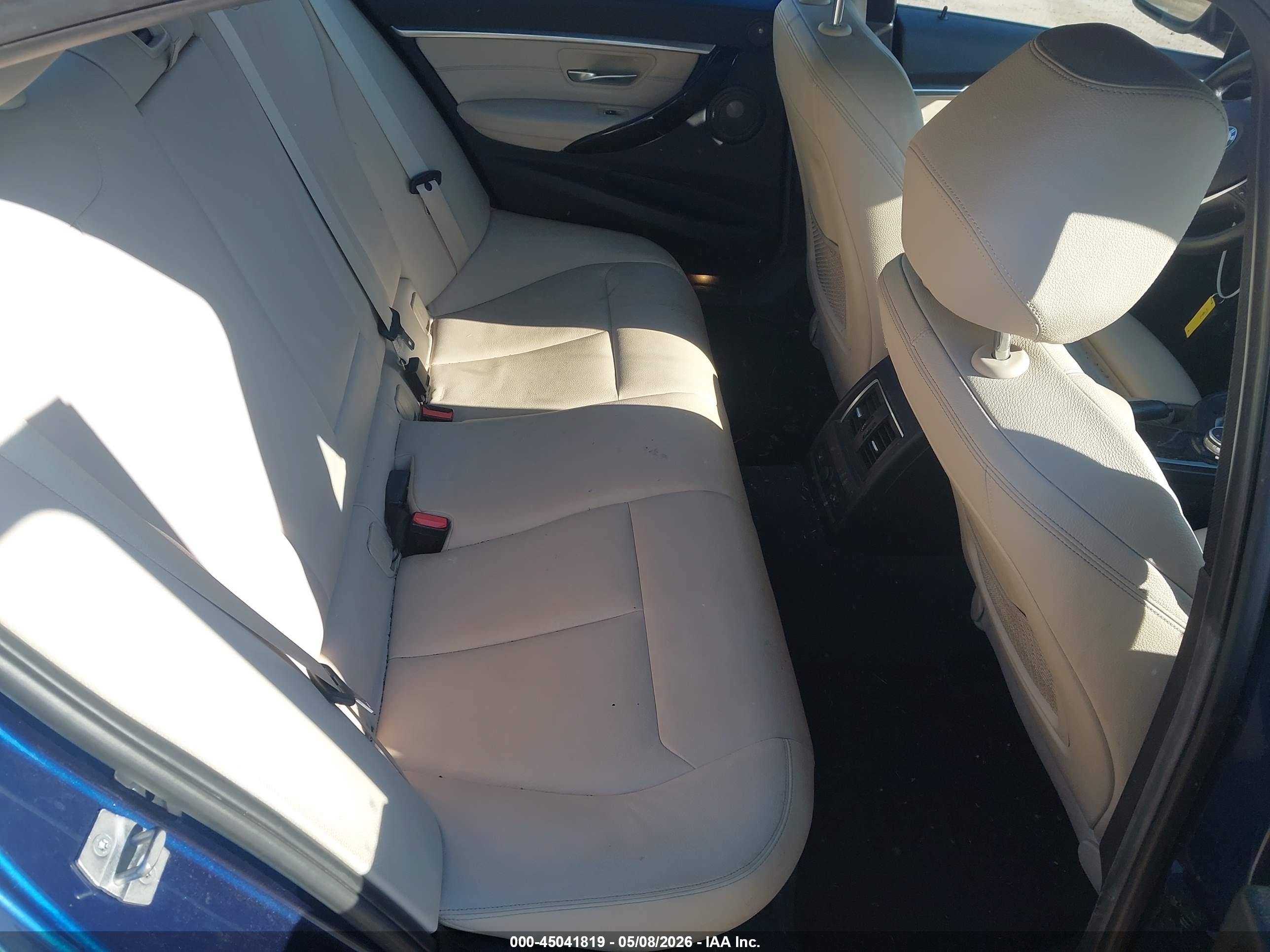 BMW 340I image 8