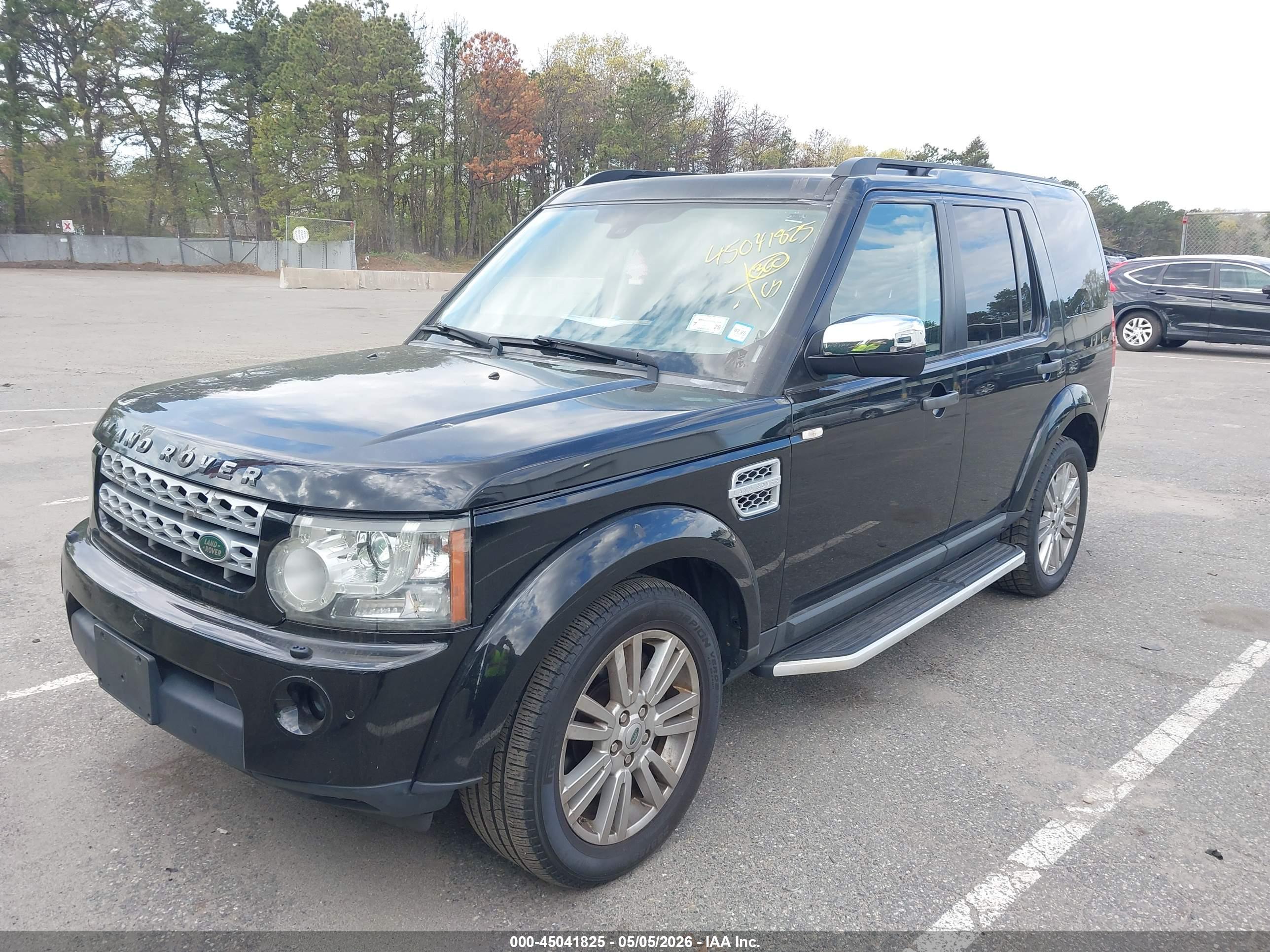 LAND ROVER image 2