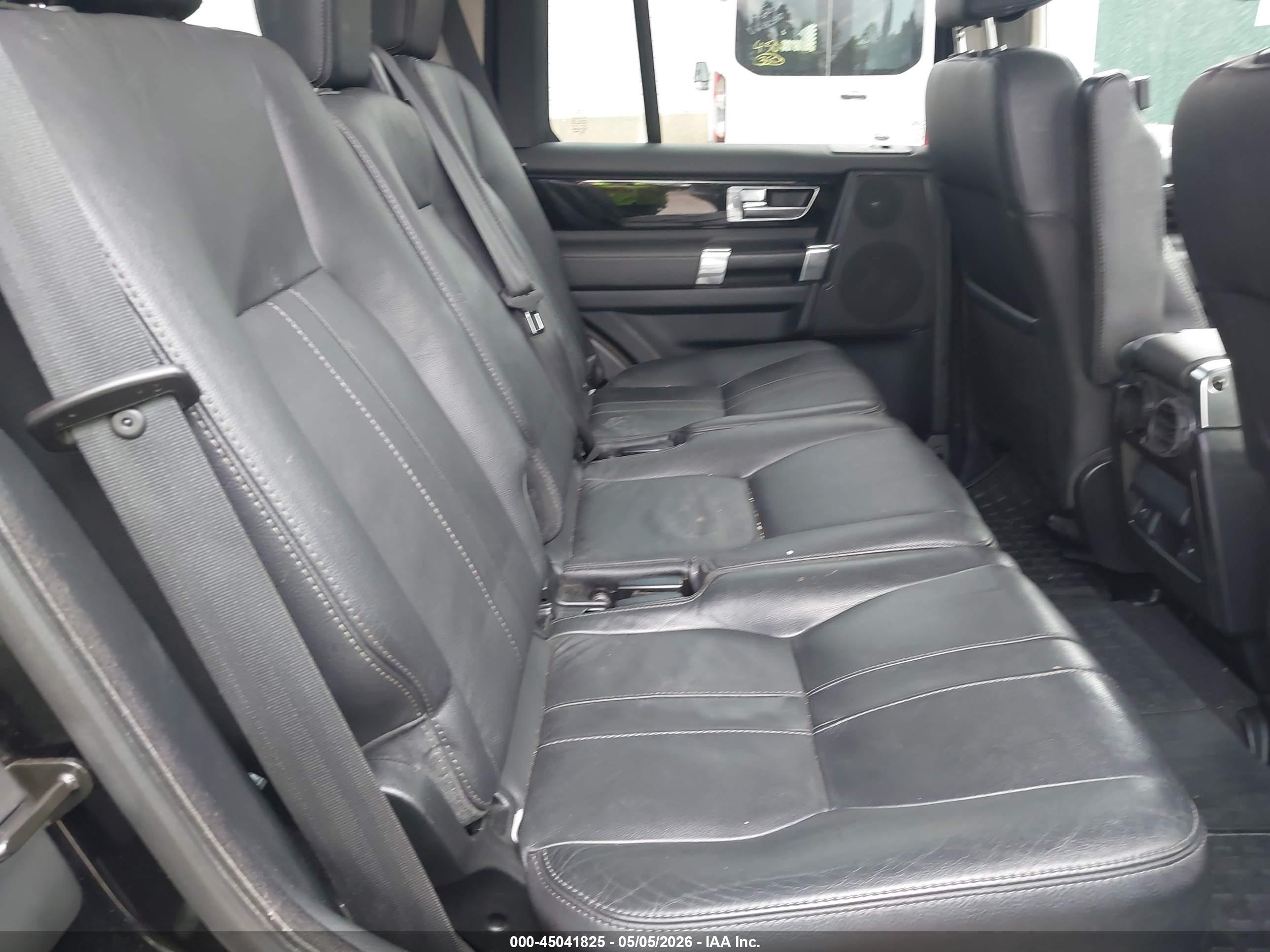 LAND ROVER image 8