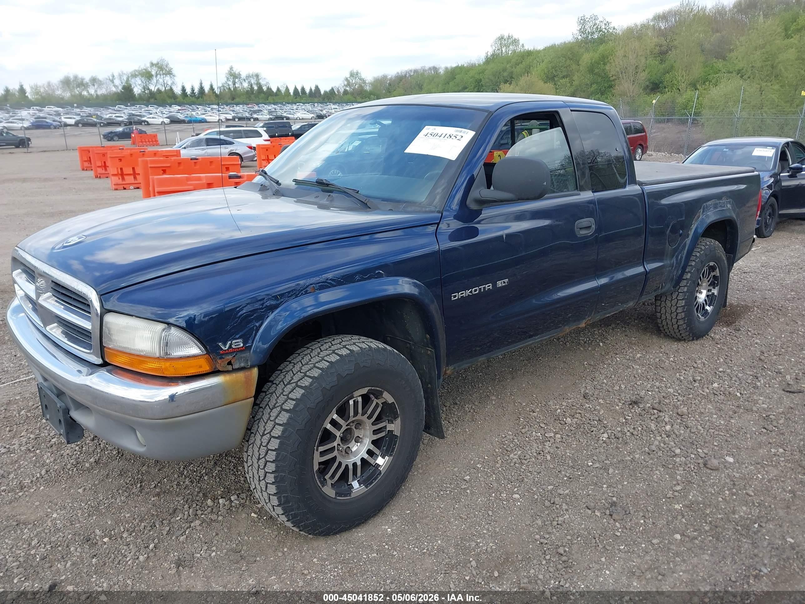 DODGE DAKOTA image 2