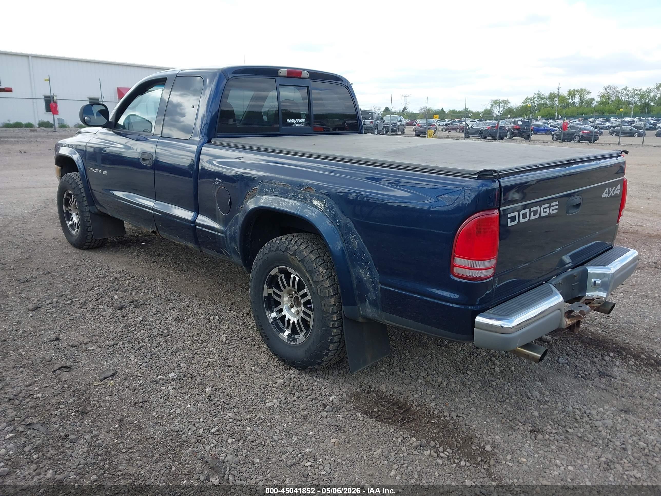 DODGE DAKOTA image 3