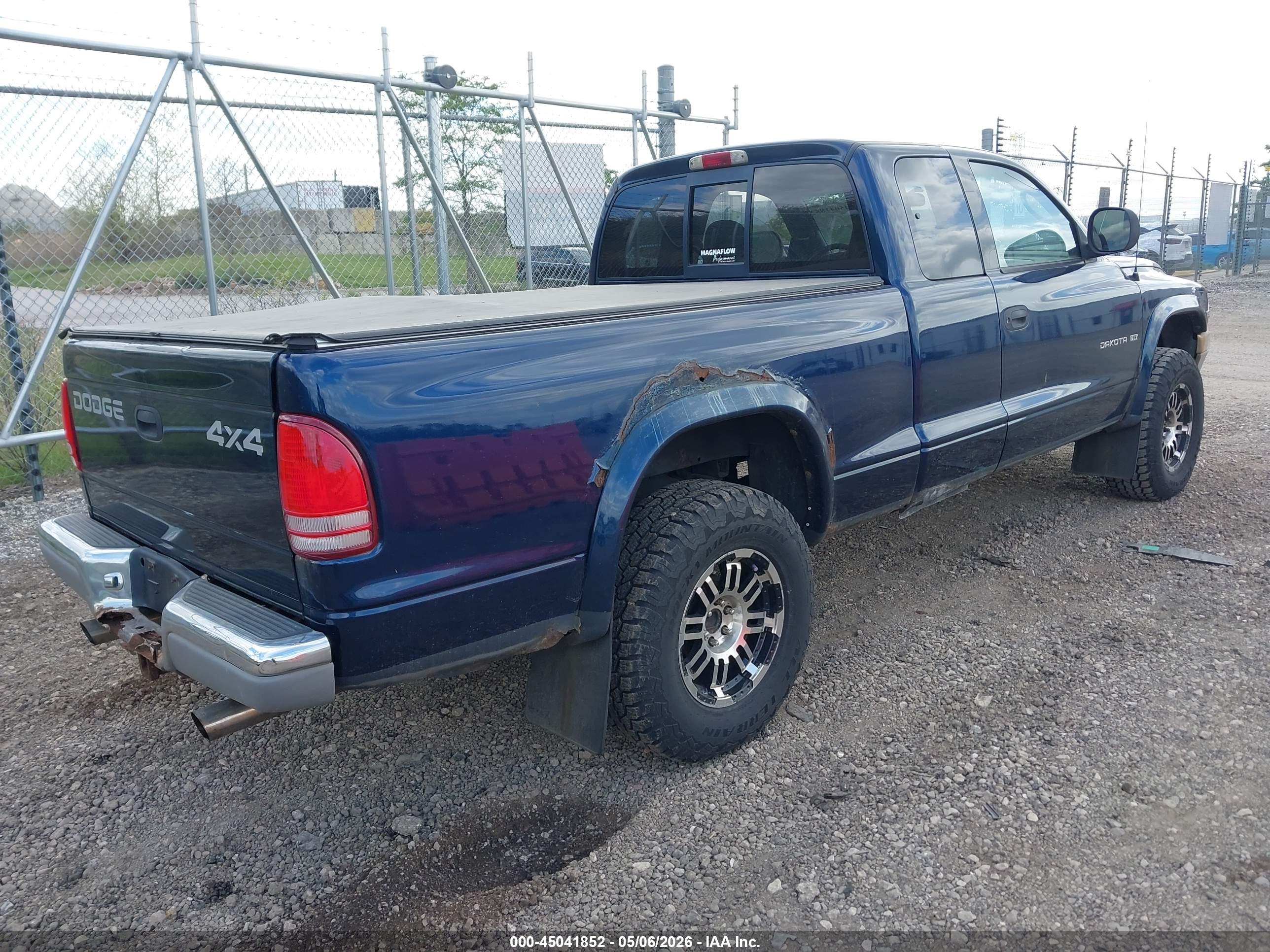DODGE DAKOTA image 4