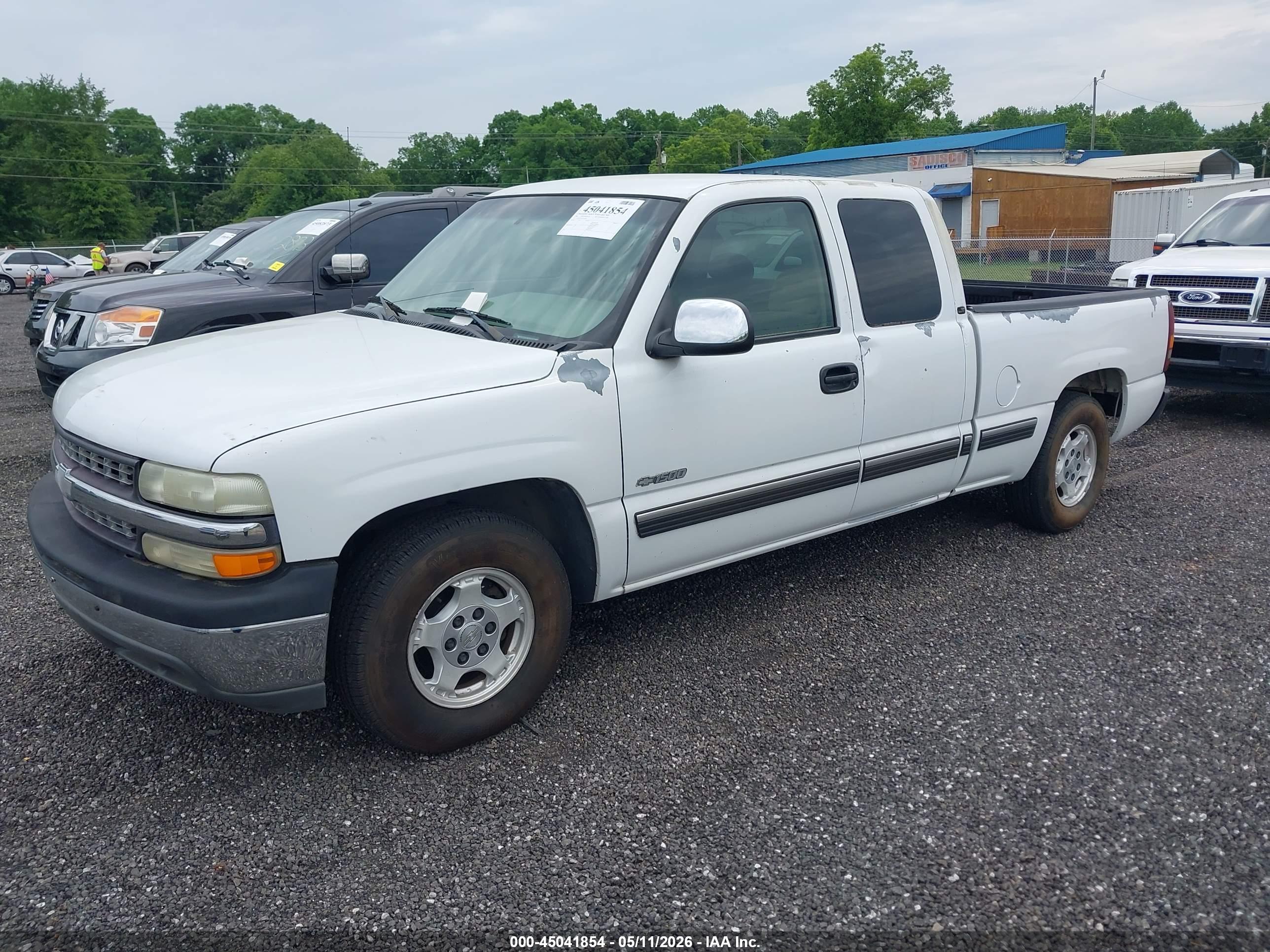 CHEVROLET SILVERADO image 2