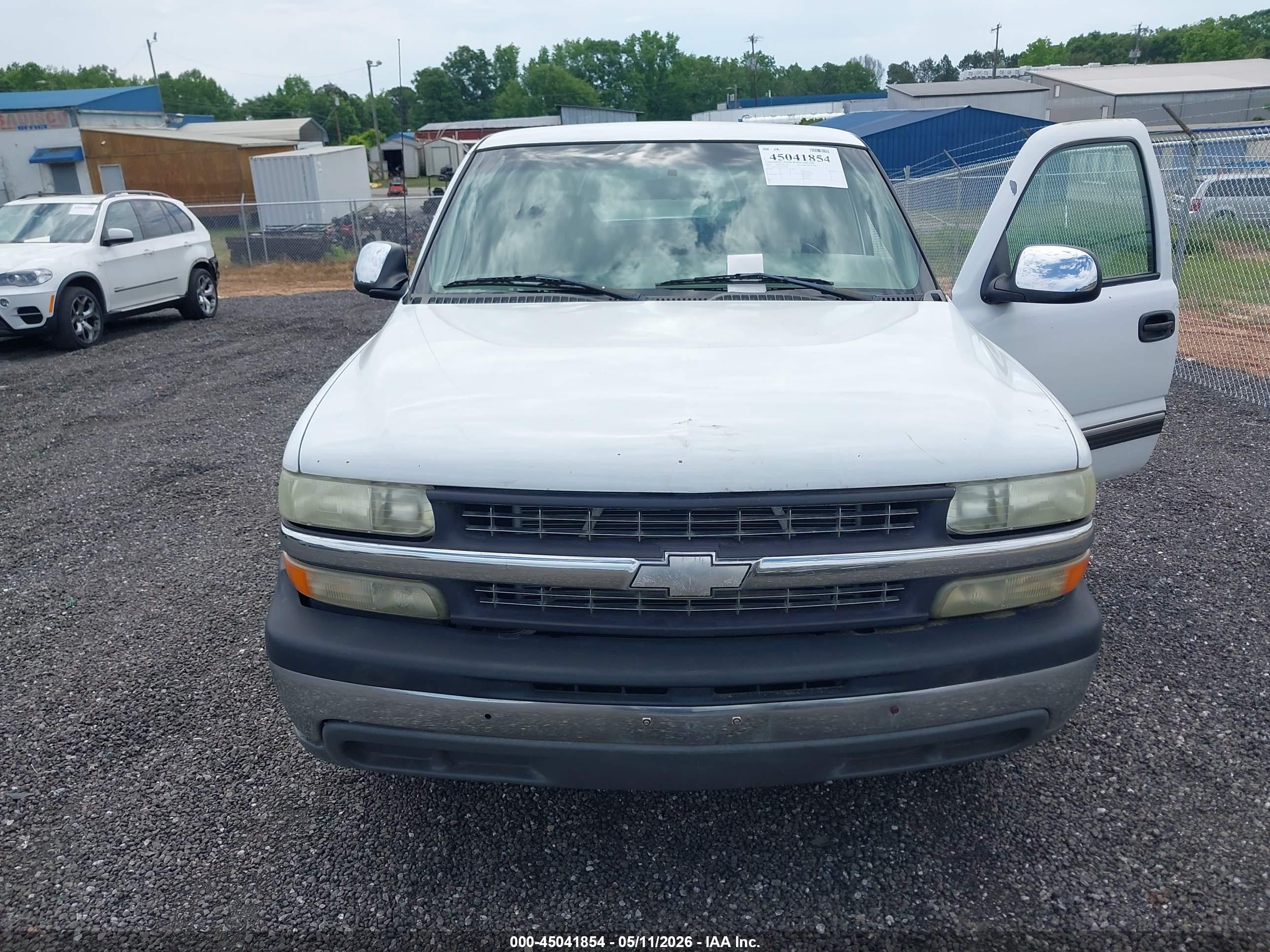 CHEVROLET SILVERADO image 6