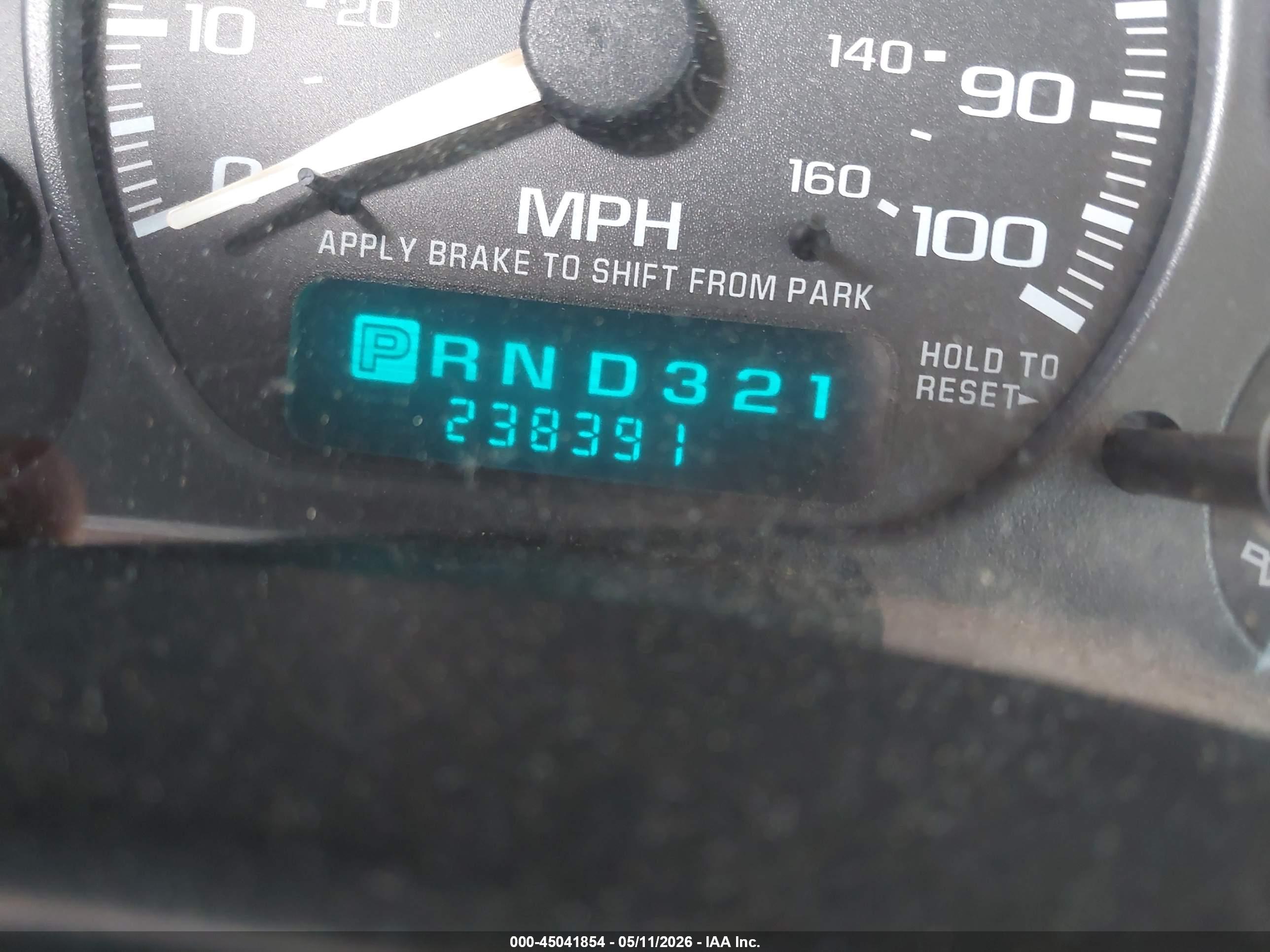 CHEVROLET SILVERADO image 7