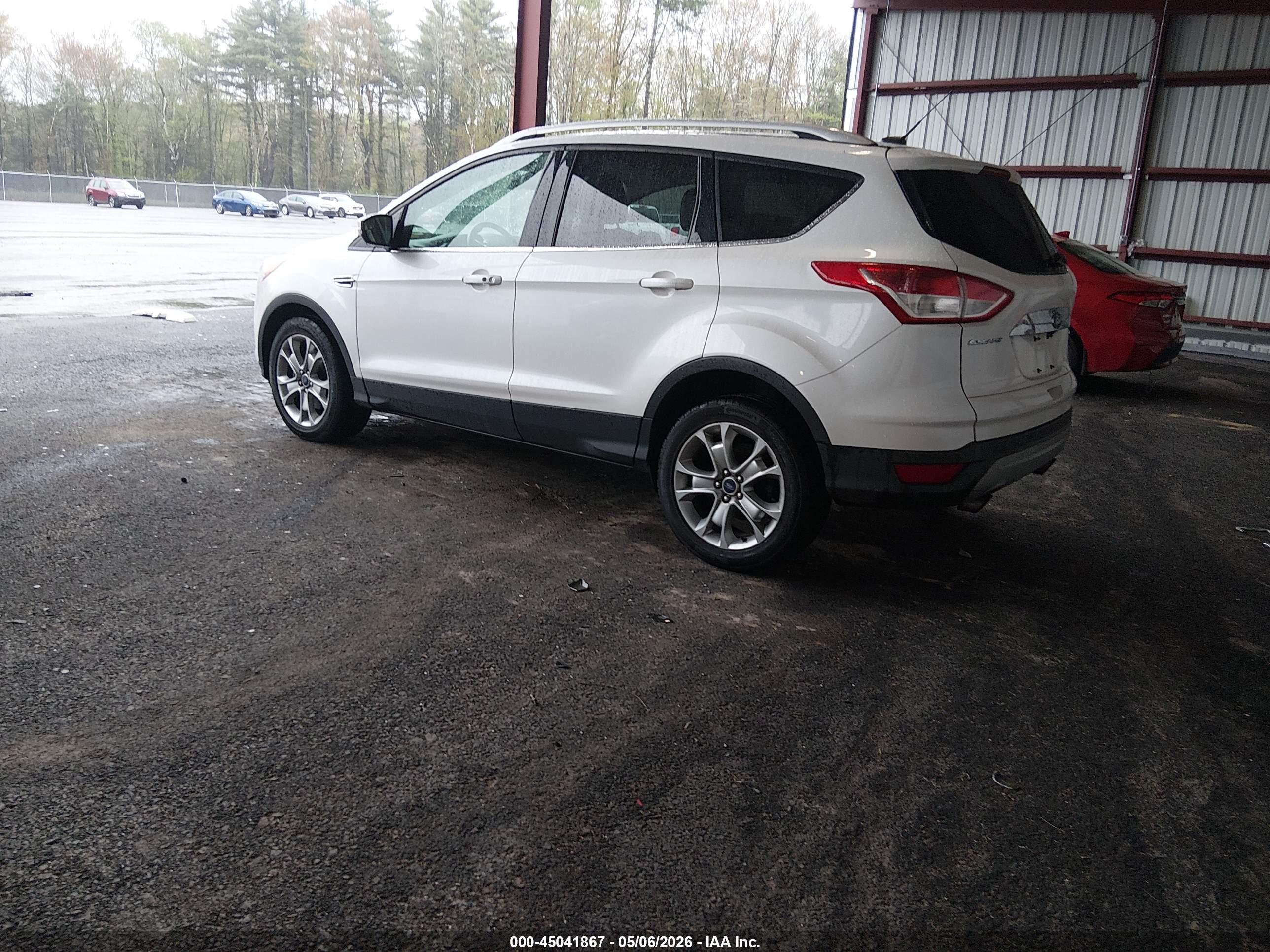 FORD ESCAPE image 3