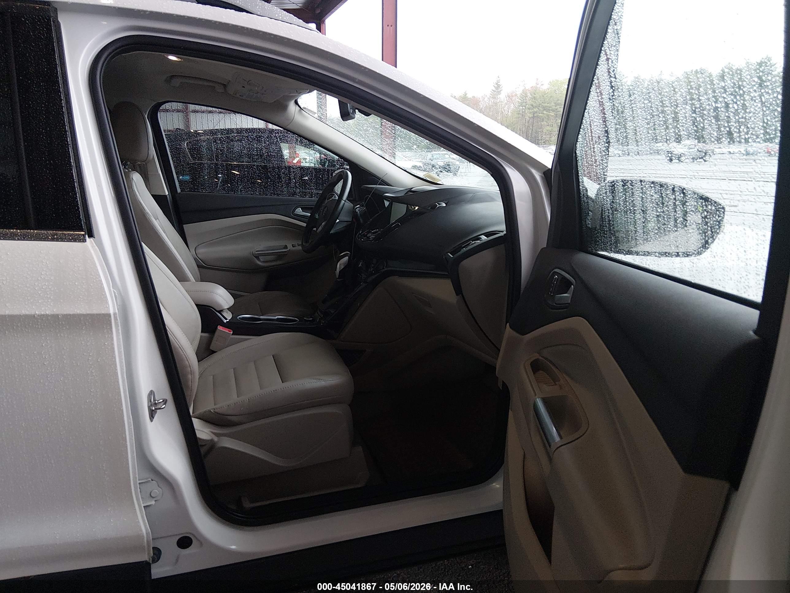 FORD ESCAPE image 5
