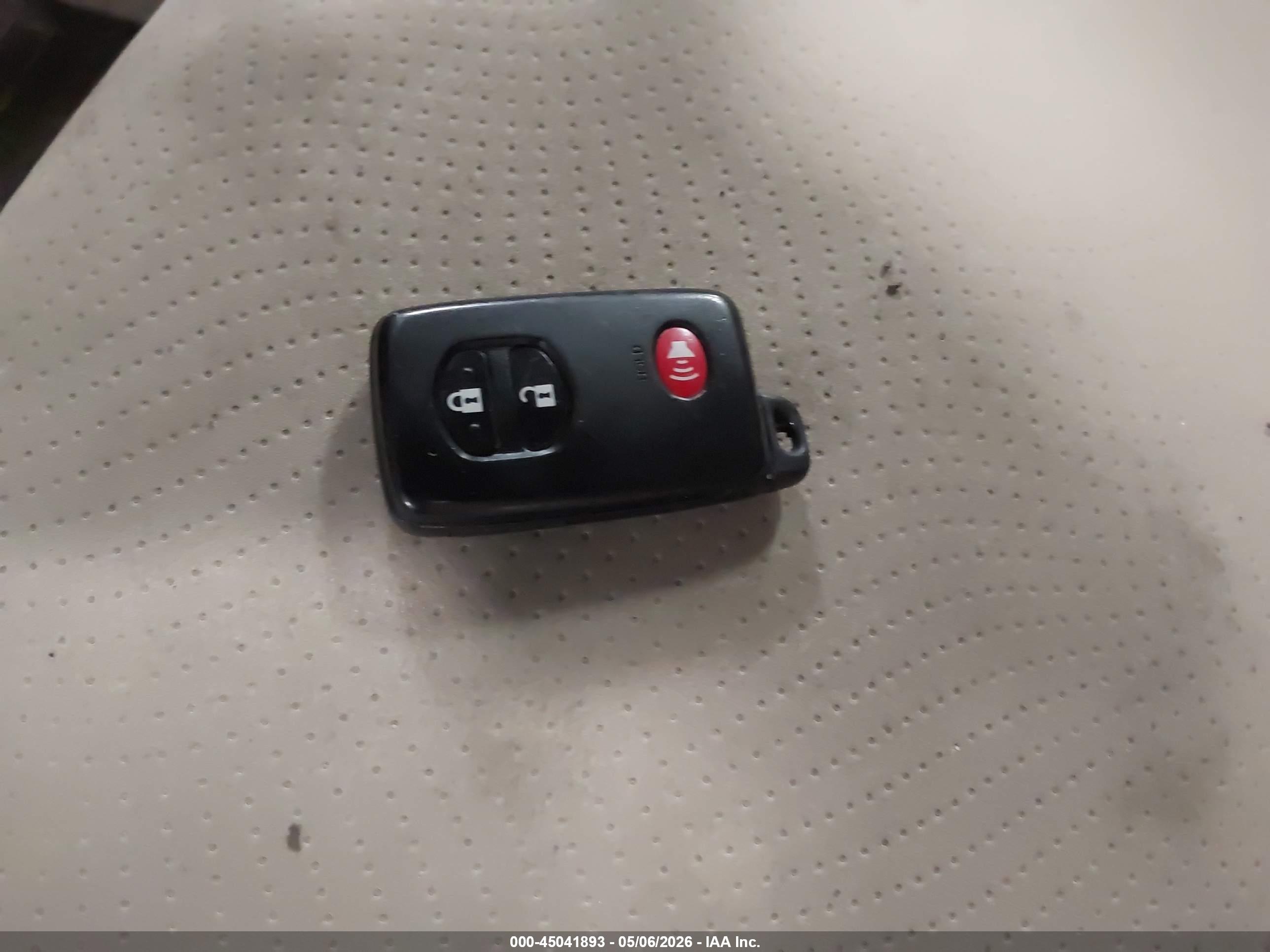 TOYOTA PRIUS image 11