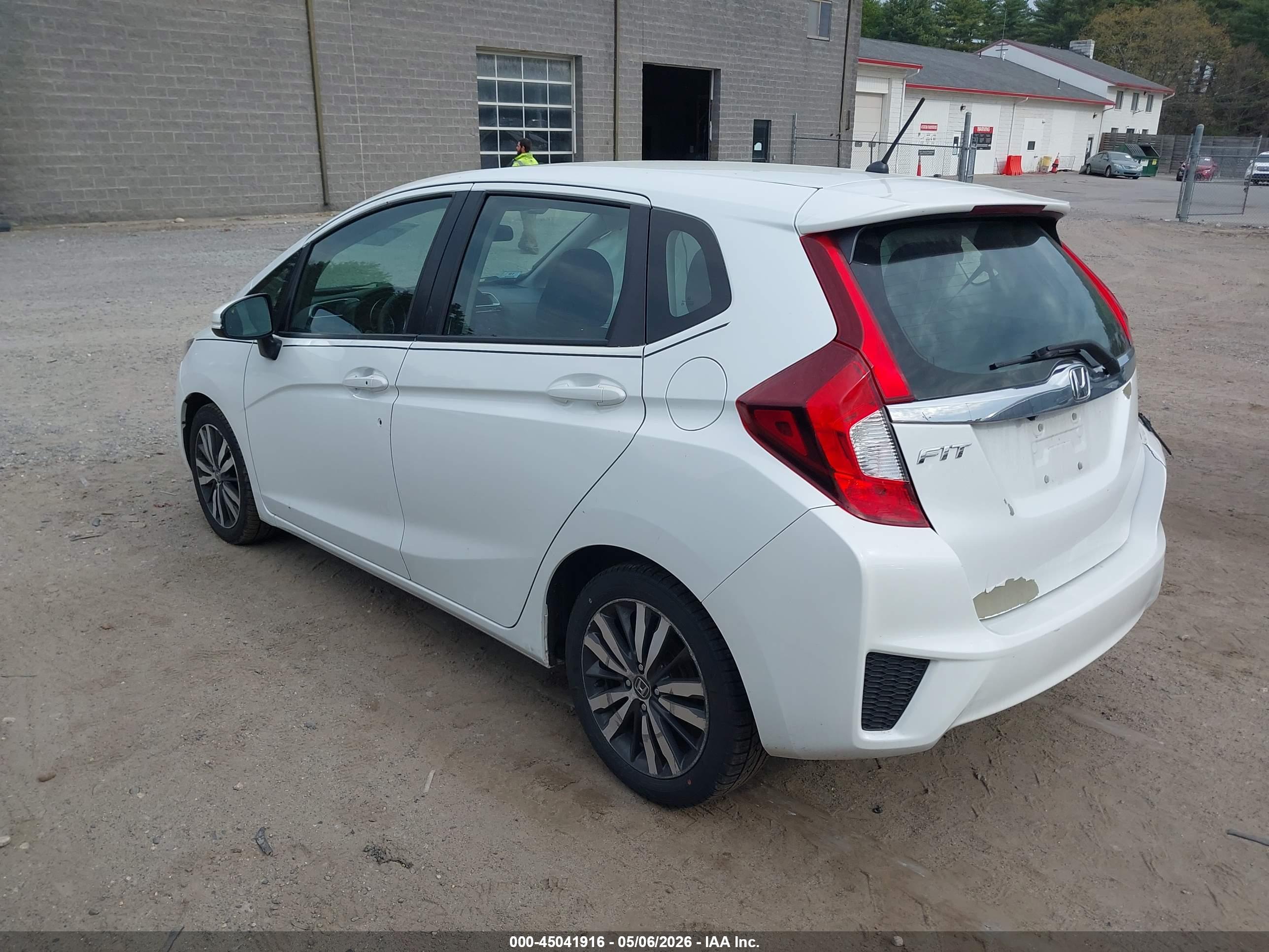 HONDA FIT image 3