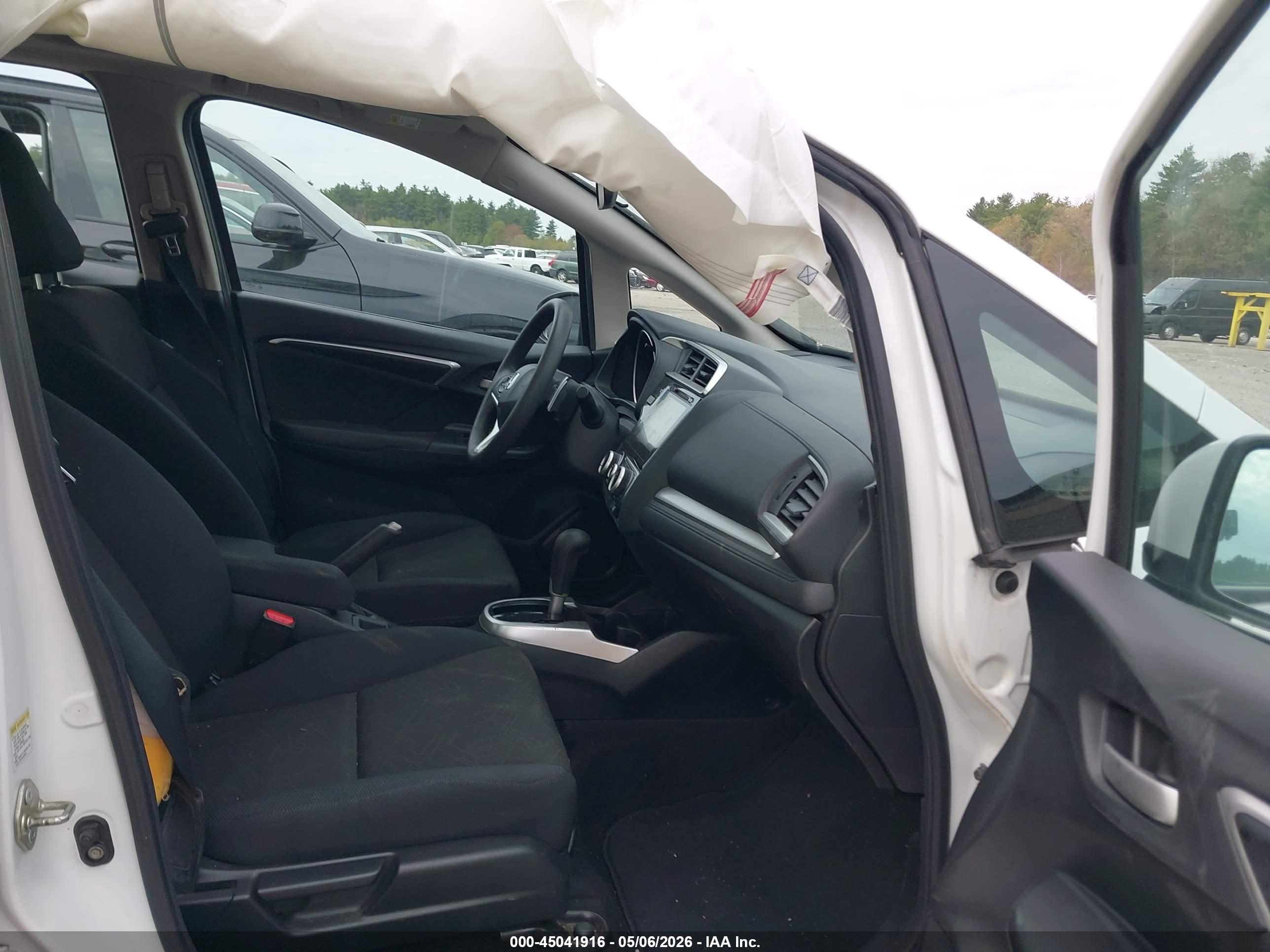 HONDA FIT image 5