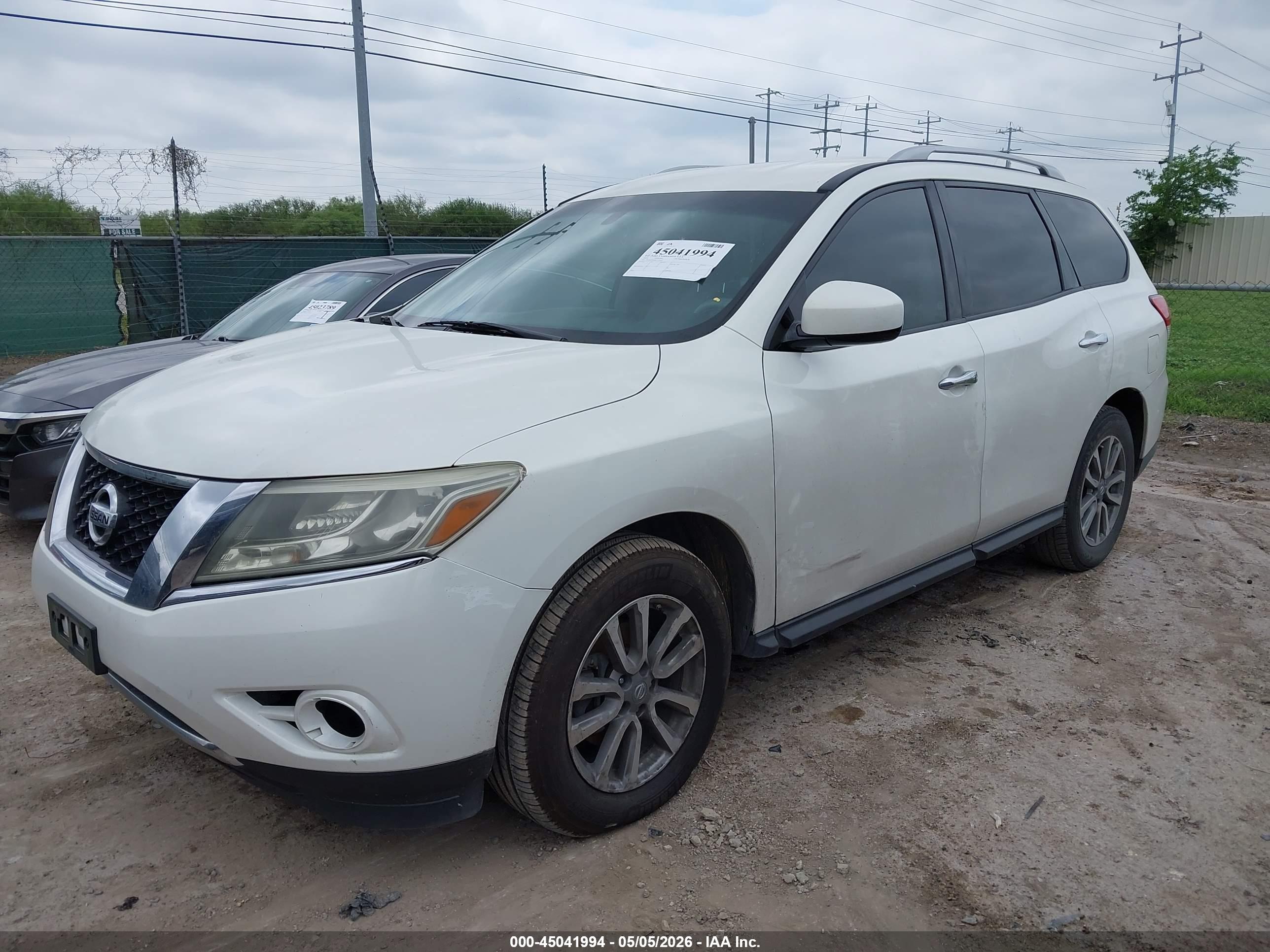 NISSAN PATHFINDER image 2