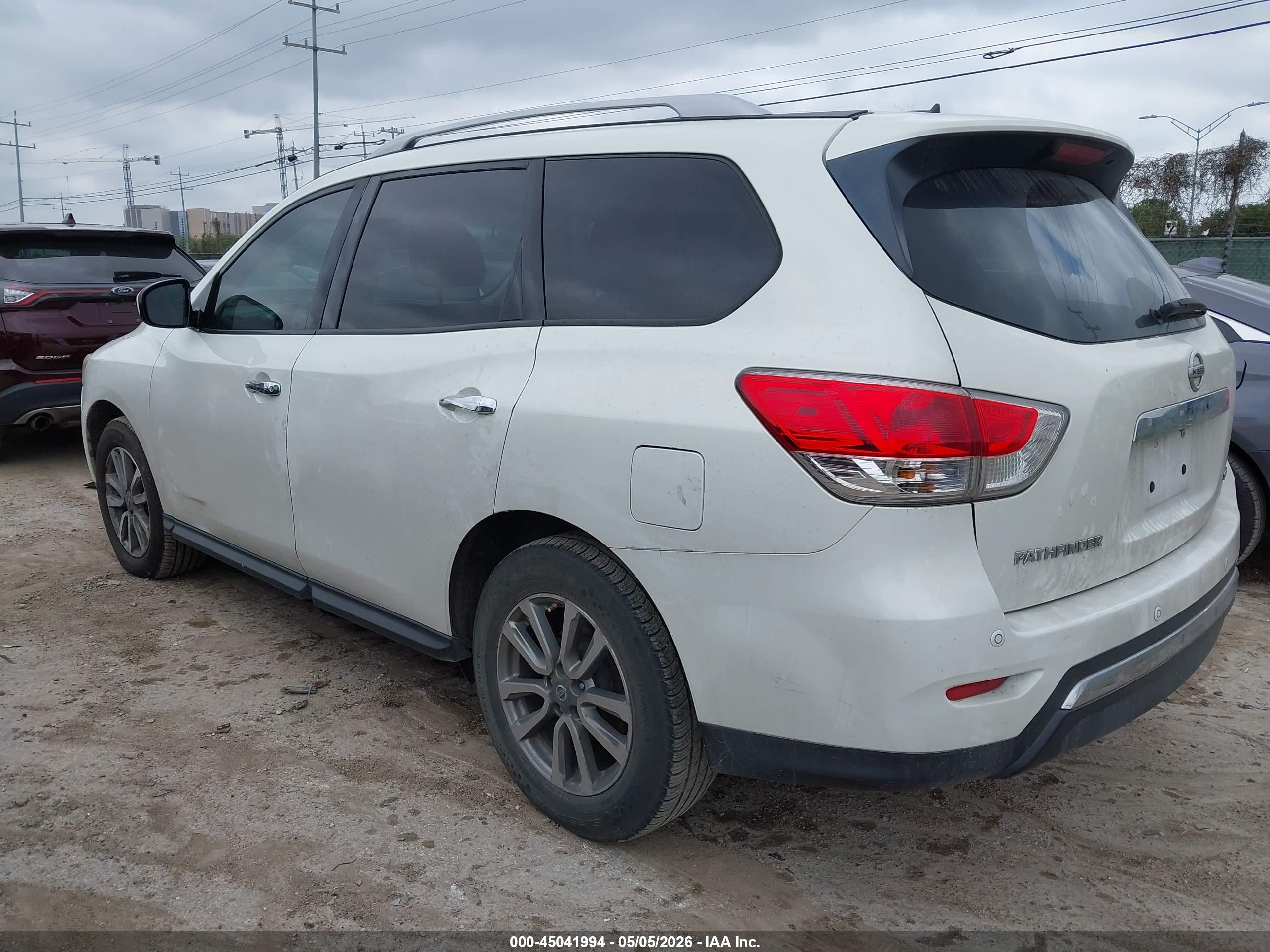 NISSAN PATHFINDER image 3