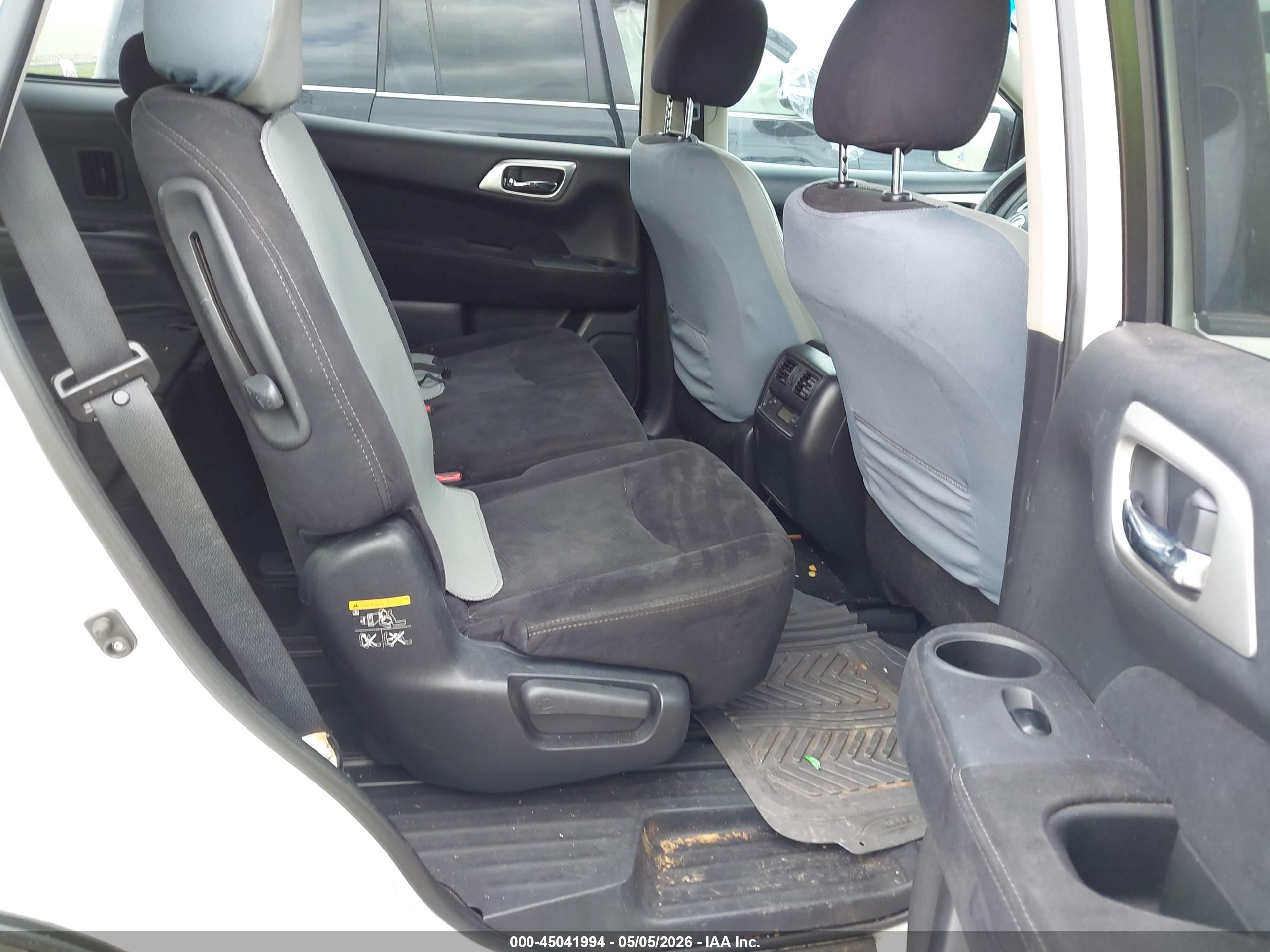NISSAN PATHFINDER image 8