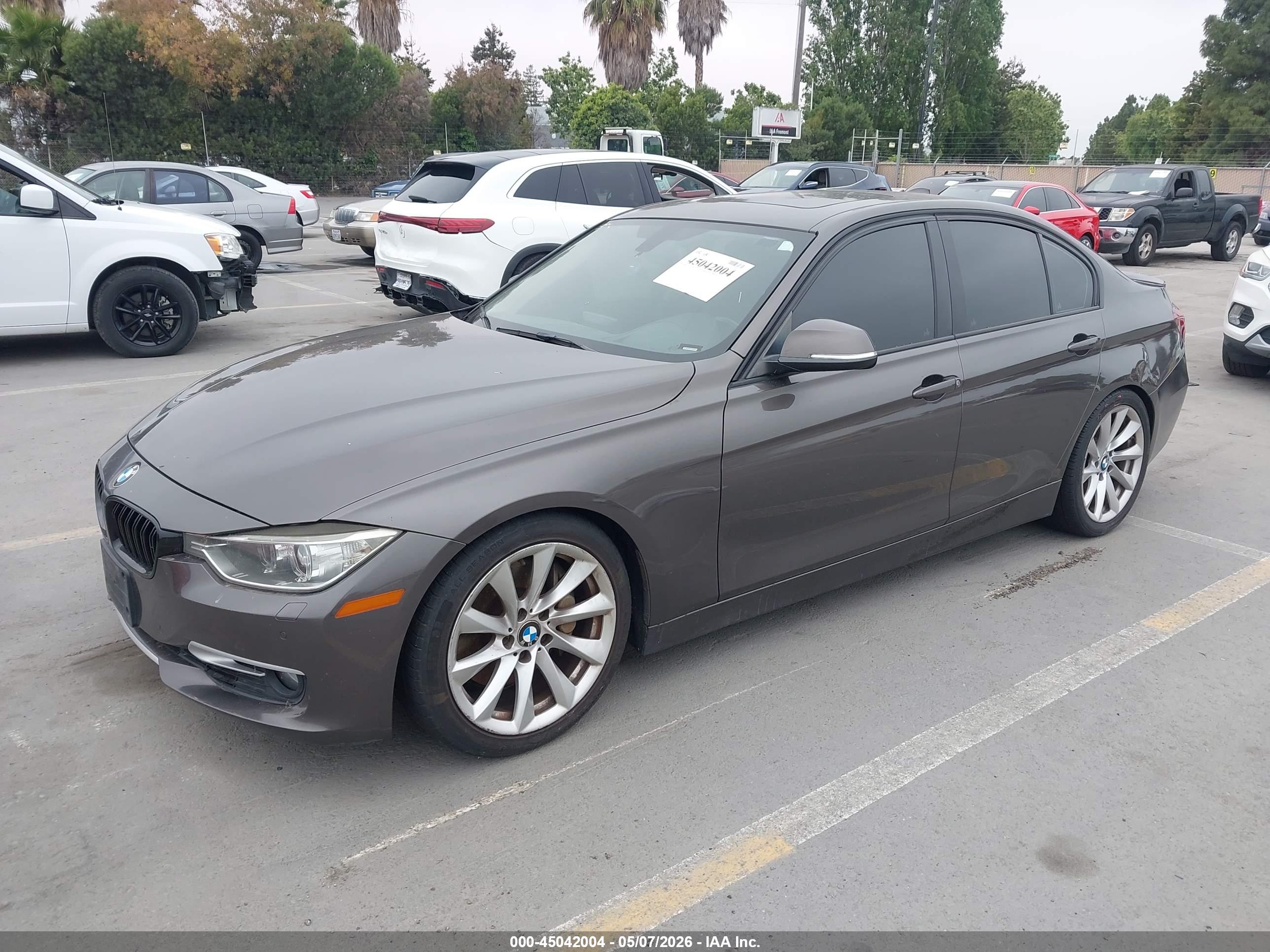 BMW 335I image 2