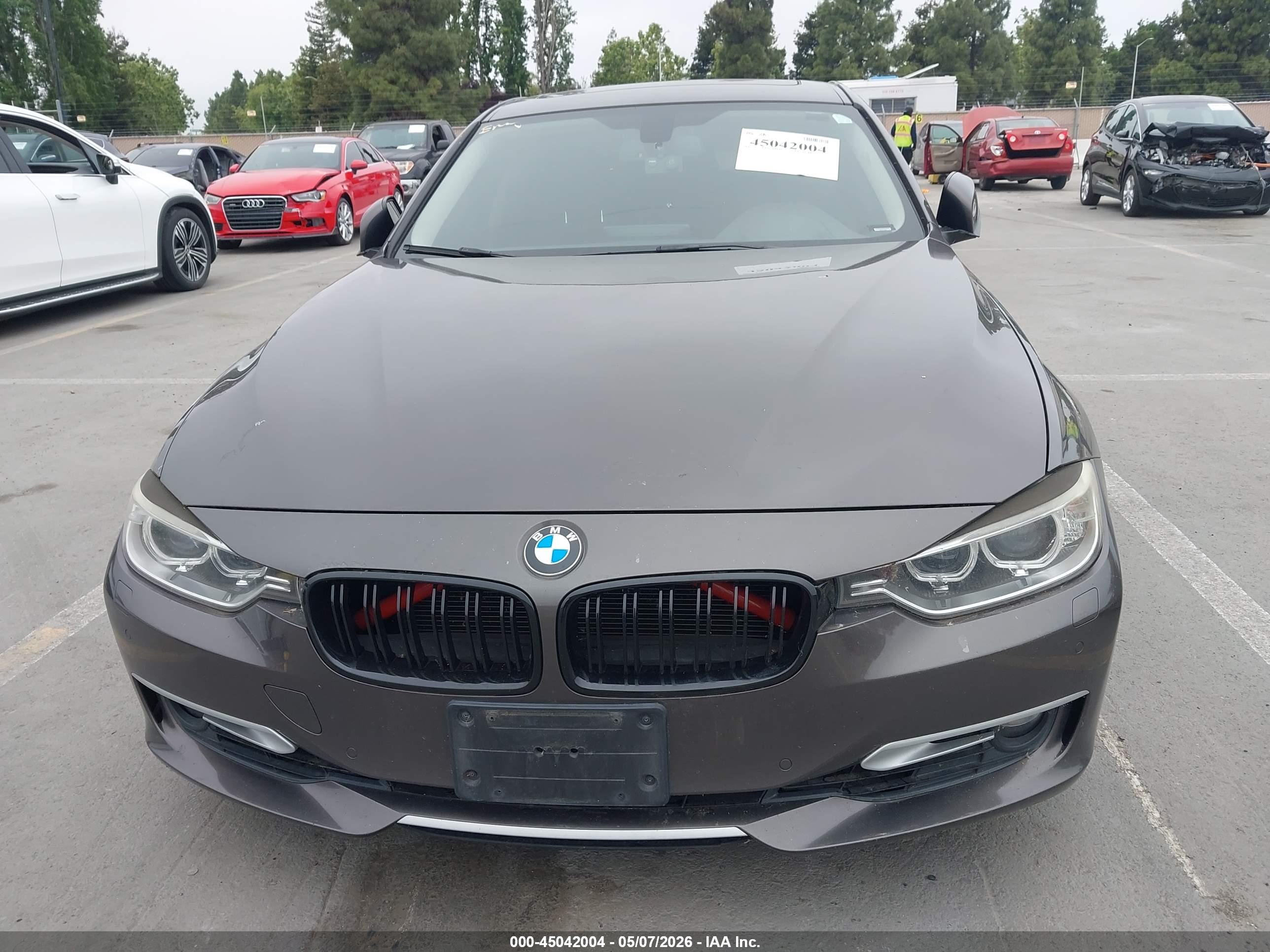 BMW 335I image 6