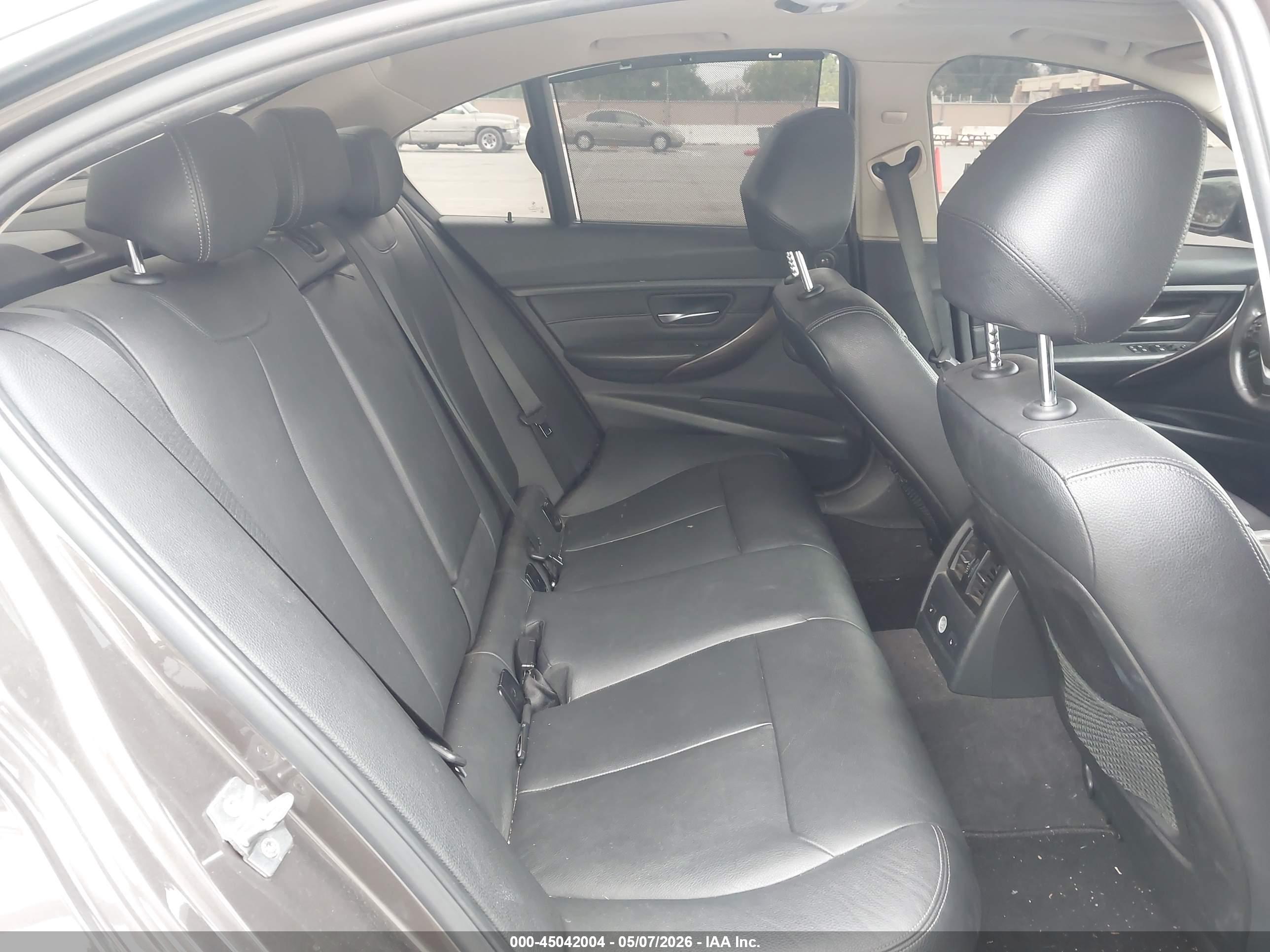 BMW 335I image 8